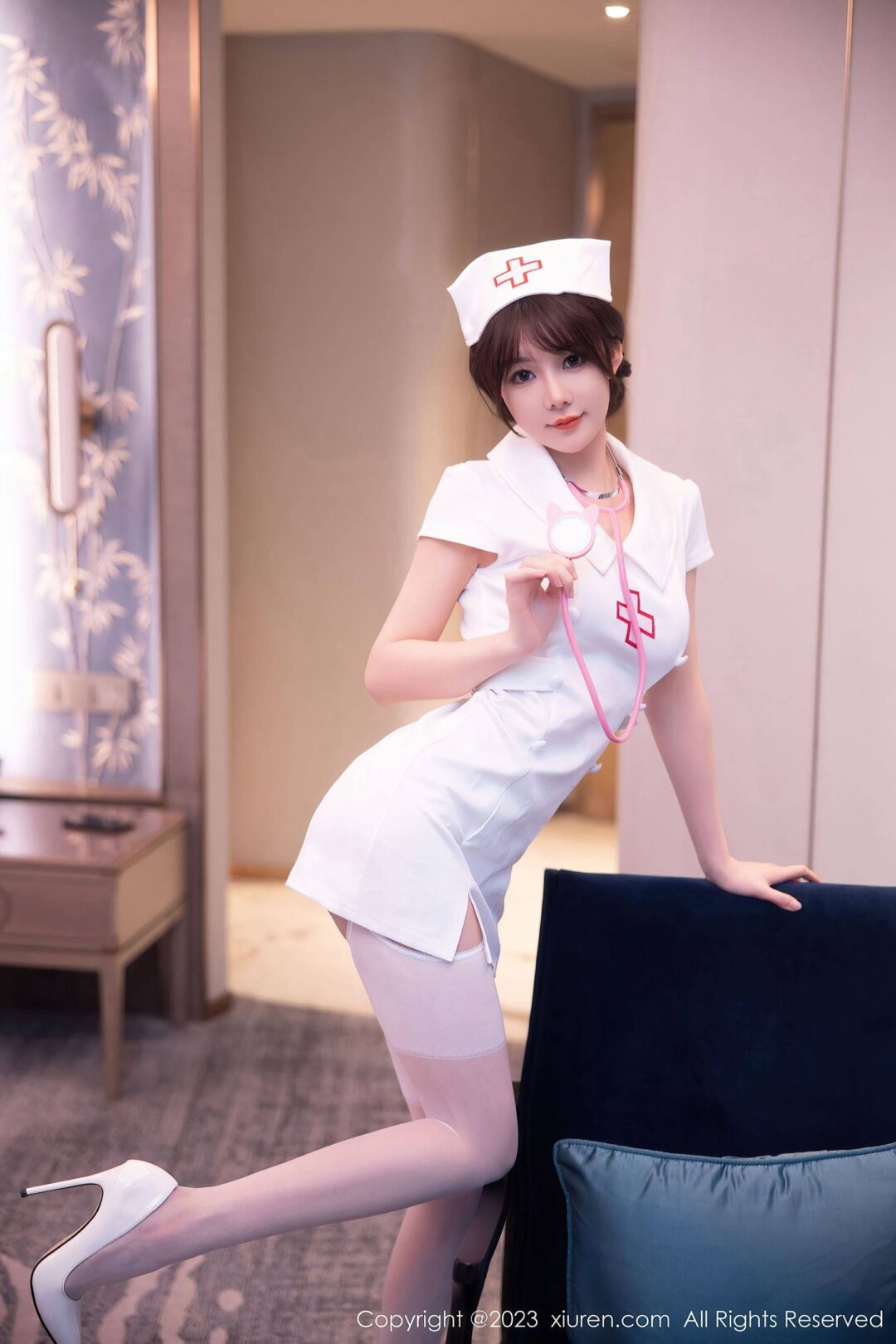 [XiuRen秀人网] No.6221 婠婠么 护士服丝袜-看套图