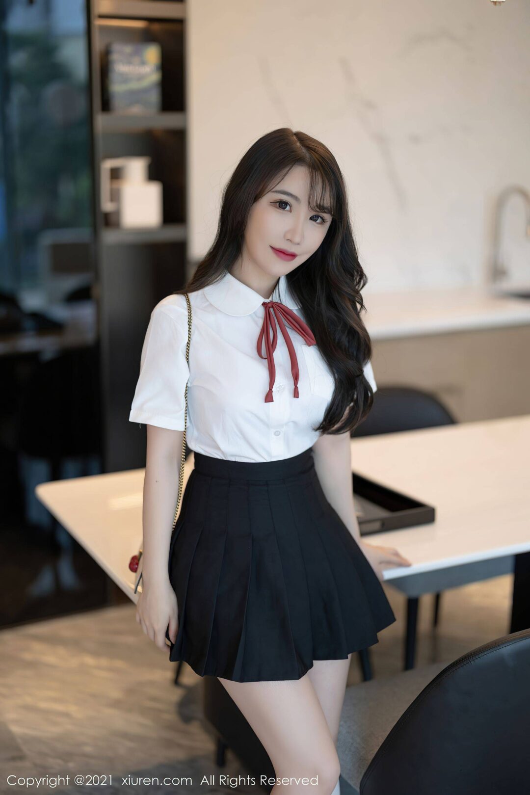 [秀人XiuRen] No.3960 Cherry绯月樱-看套图