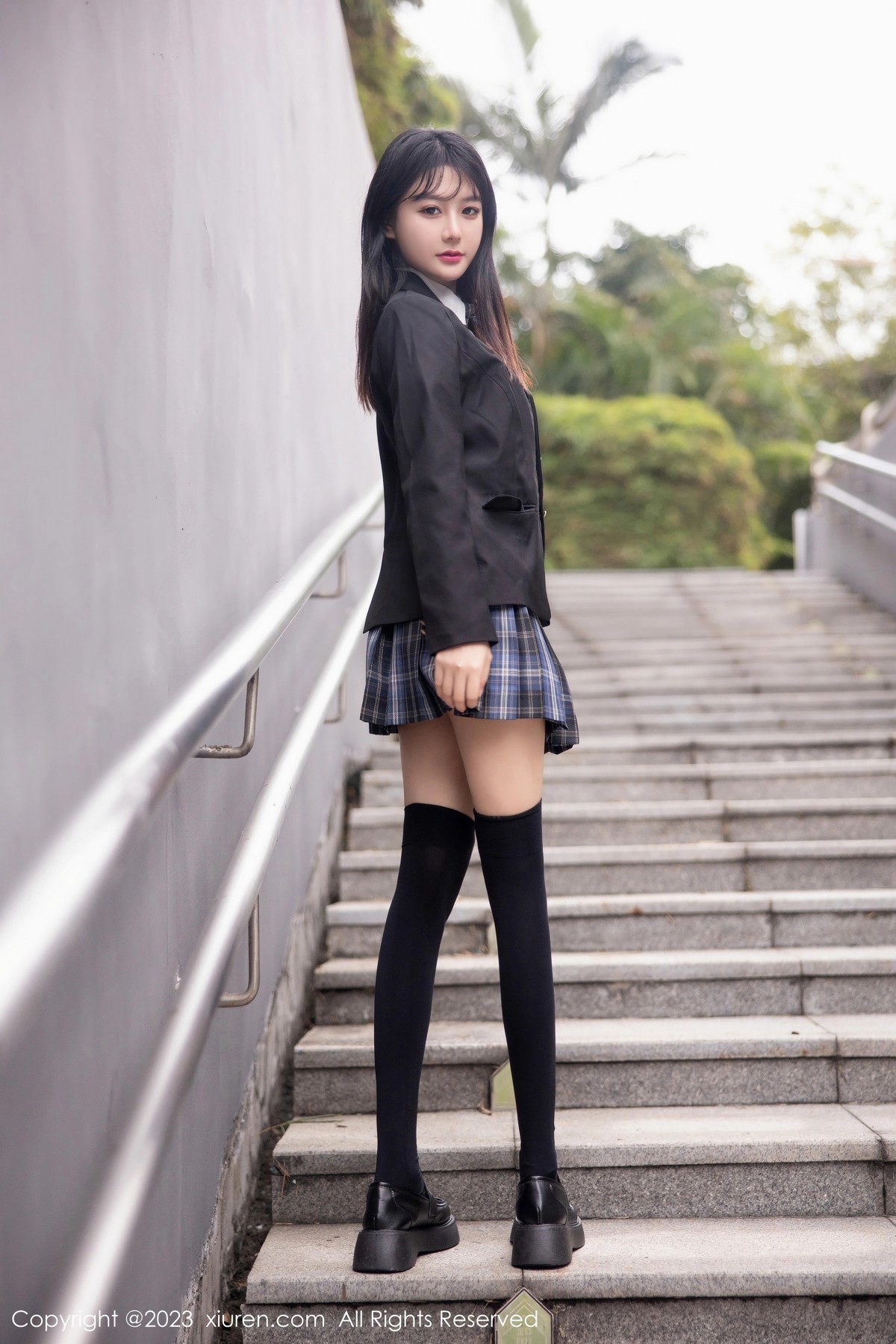 XiuRen第6662期_模特幼幼学妹制服性感白T配格子裙露白色蕾丝内衣完美诱惑写真92P-最新发布论坛-免费套图-看套图