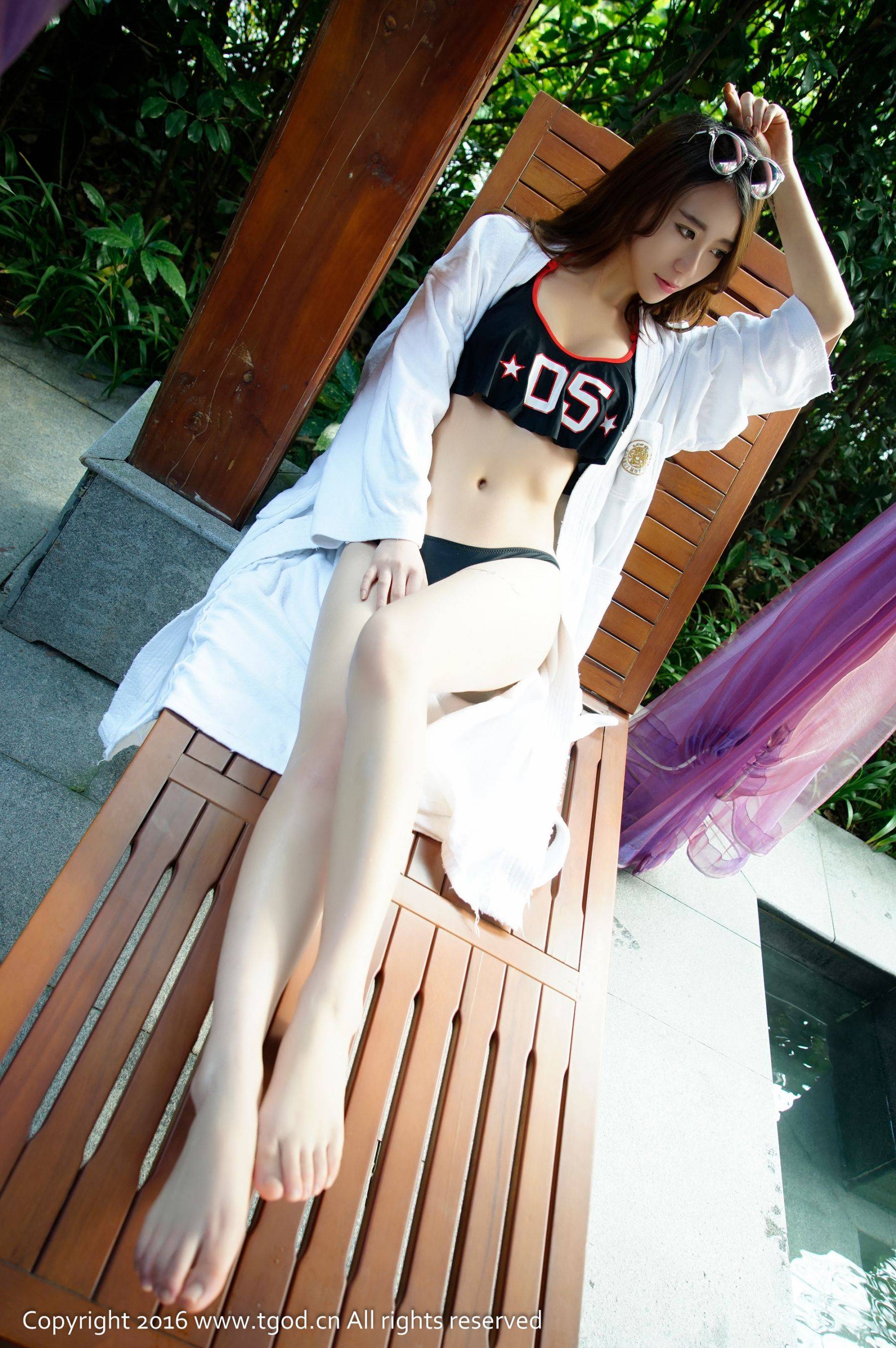 邓雪Sweet《性感妩媚小女人 柔情蜜意》 [推女神TGOD]Xiuren秀人写真高清美女套图写真下载-看套图看套图