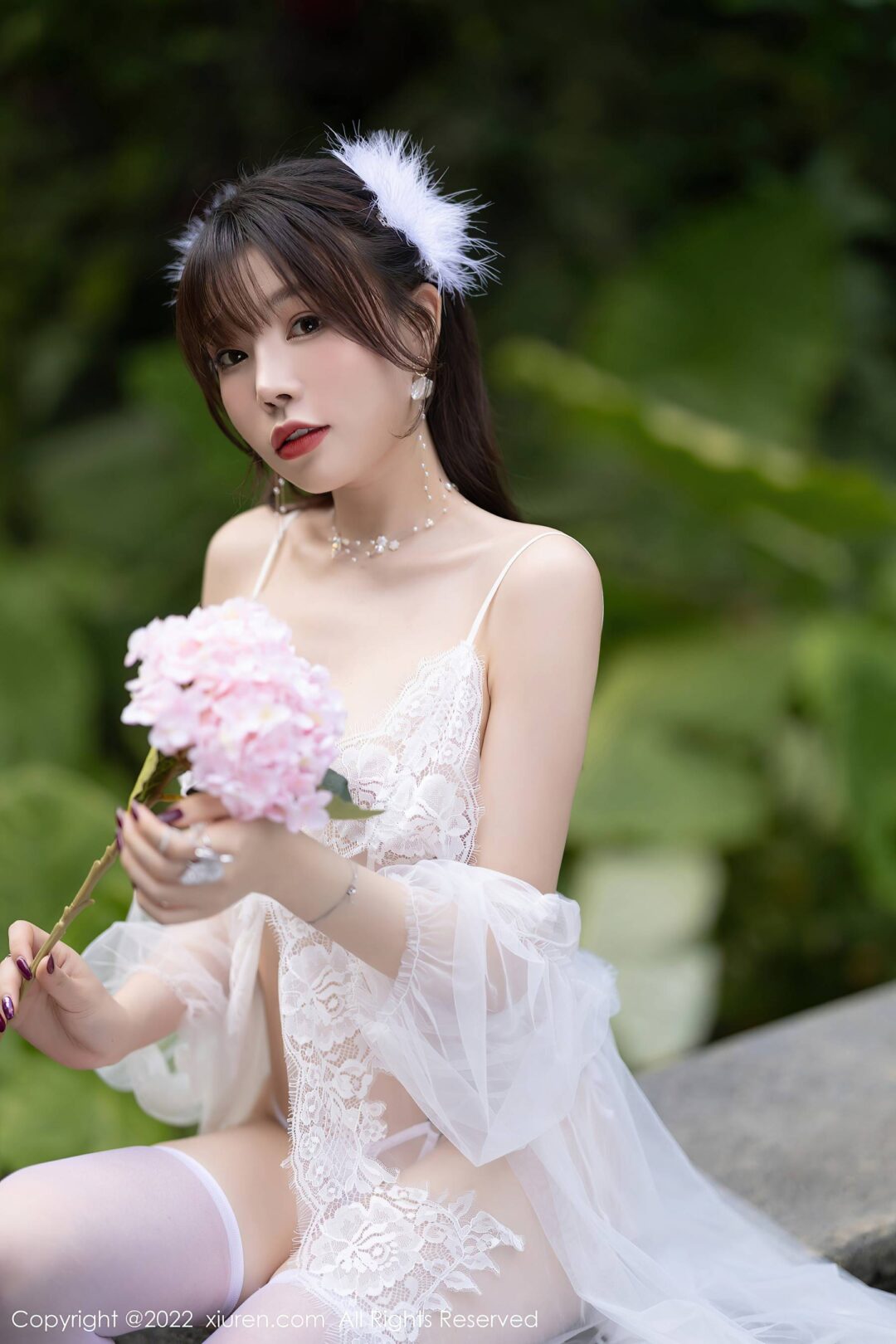 [XiuRen秀人网] No.4704 芝芝Booty 丝袜美腿性感写真-看套图