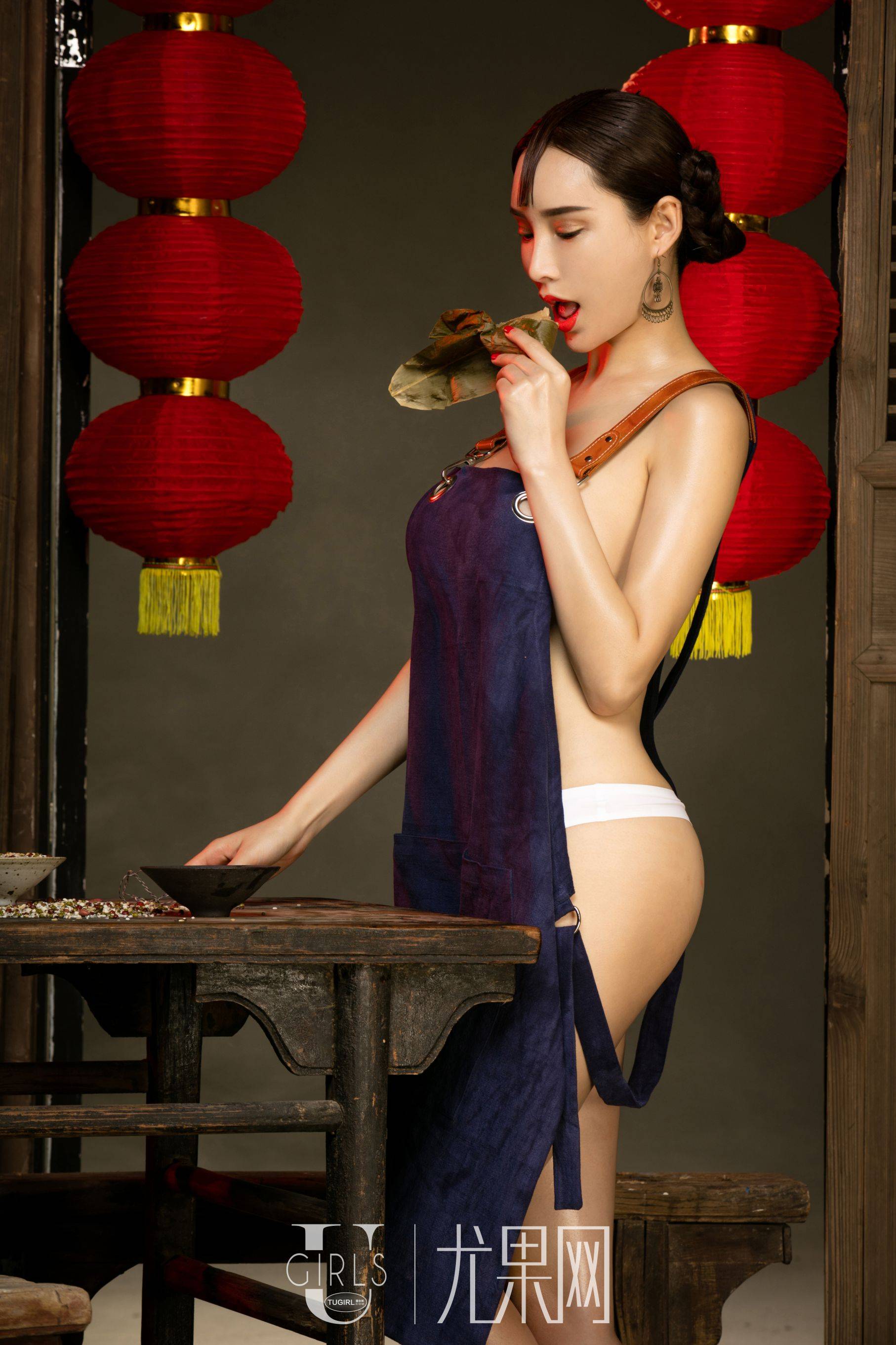 周妍希、李颜儿《何不放粽》 [尤果网] U275Xiuren秀人写真高清美女套图写真下载-看套图看套图