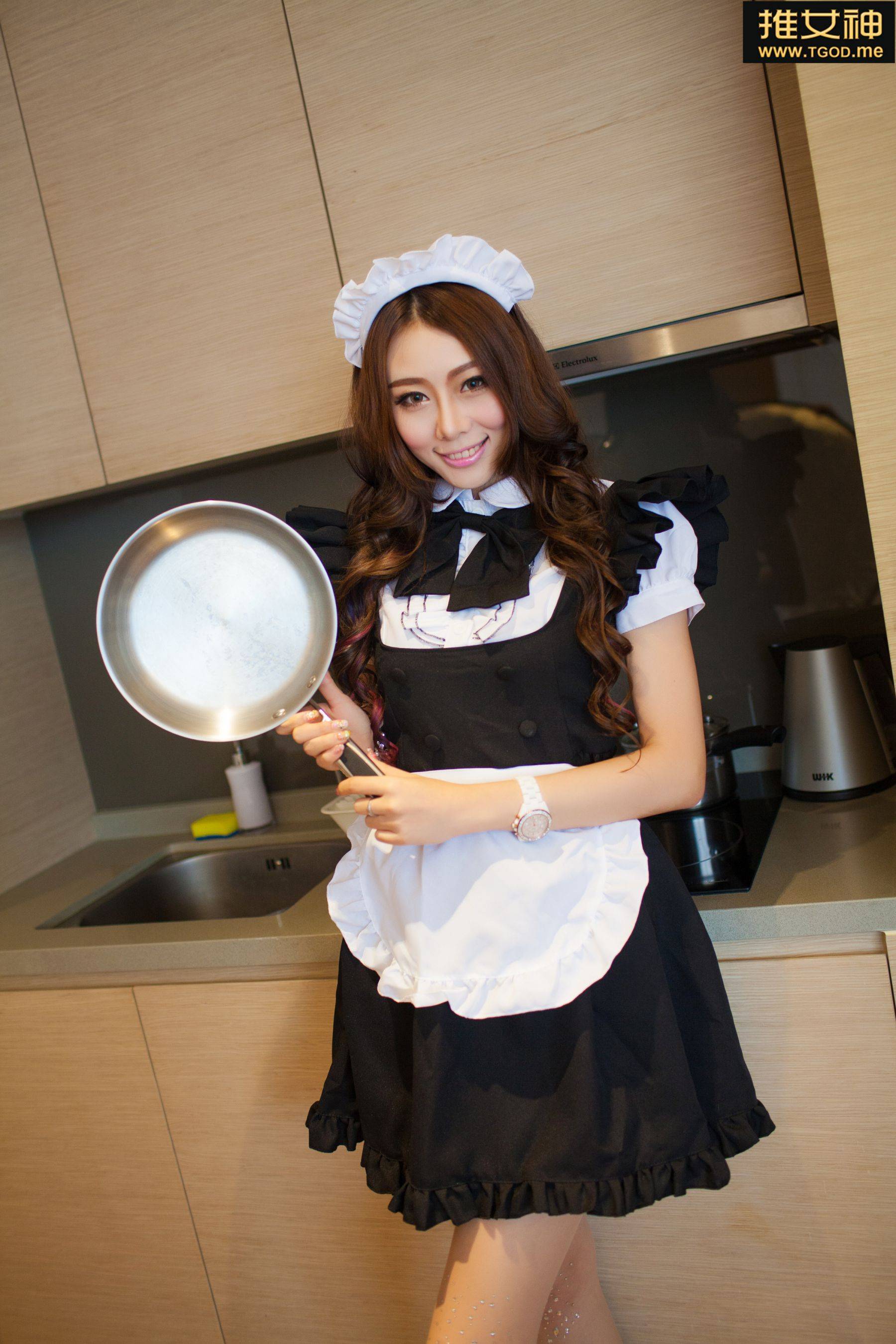 小嘛《娇嫩！狂放的柔情》 [TGOD推女神]Xiuren秀人写真高清美女套图写真下载-看套图看套图