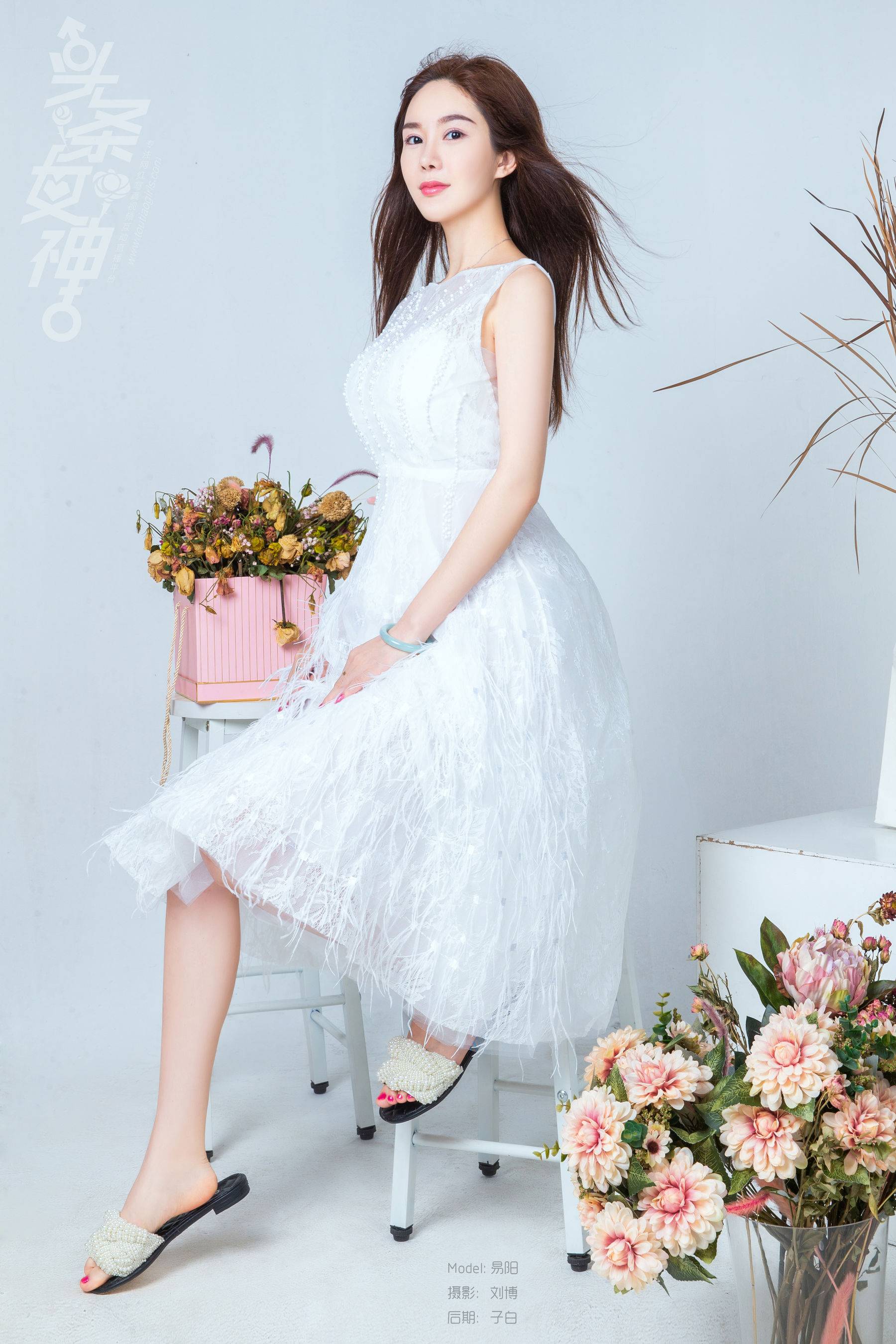 易阳《花野仙踪 花踪仙子》 [头条女神Toutiaogirls]Xiuren秀人写真高清美女套图写真下载-看套图看套图
