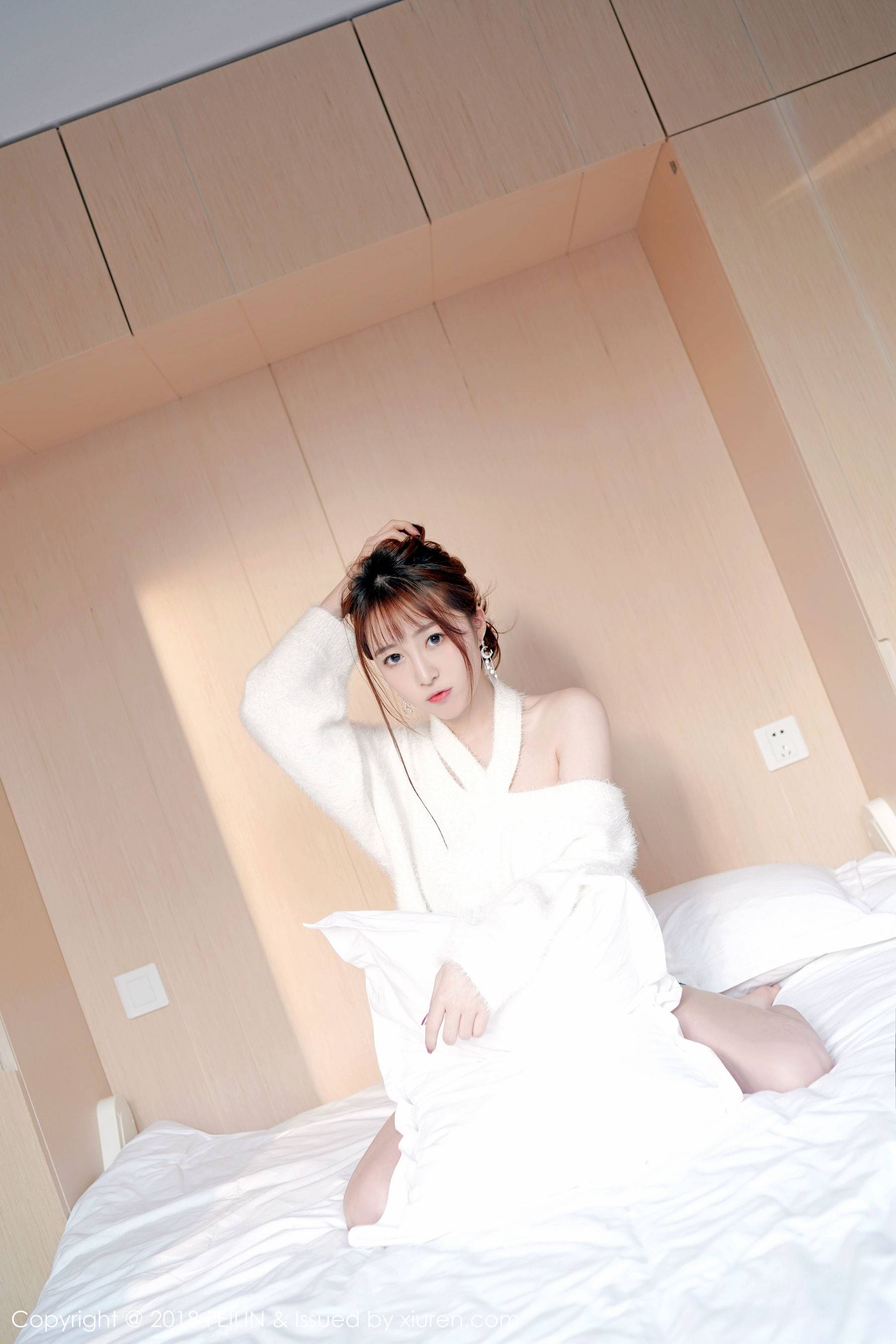 yumi黄奕清《俏皮可爱又性感的迷人》 [嗲囡囡FEILIN] VOL.132Xiuren秀人写真高清美女套图写真下载-看套图看套图