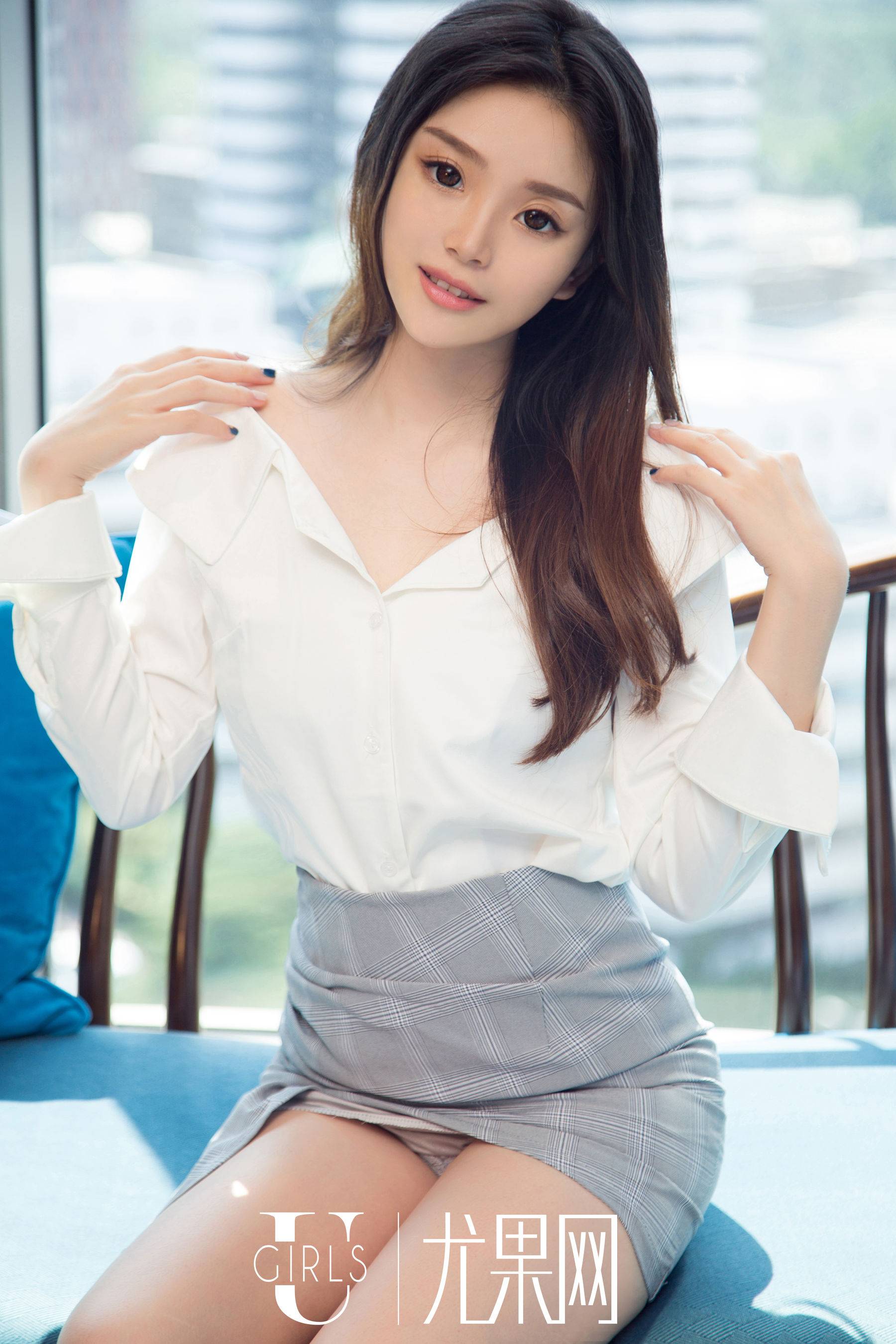 模特Mina《浪漫主题的现代诗歌》 [尤果Ugirls] U375Xiuren秀人写真高清美女套图写真下载-看套图看套图