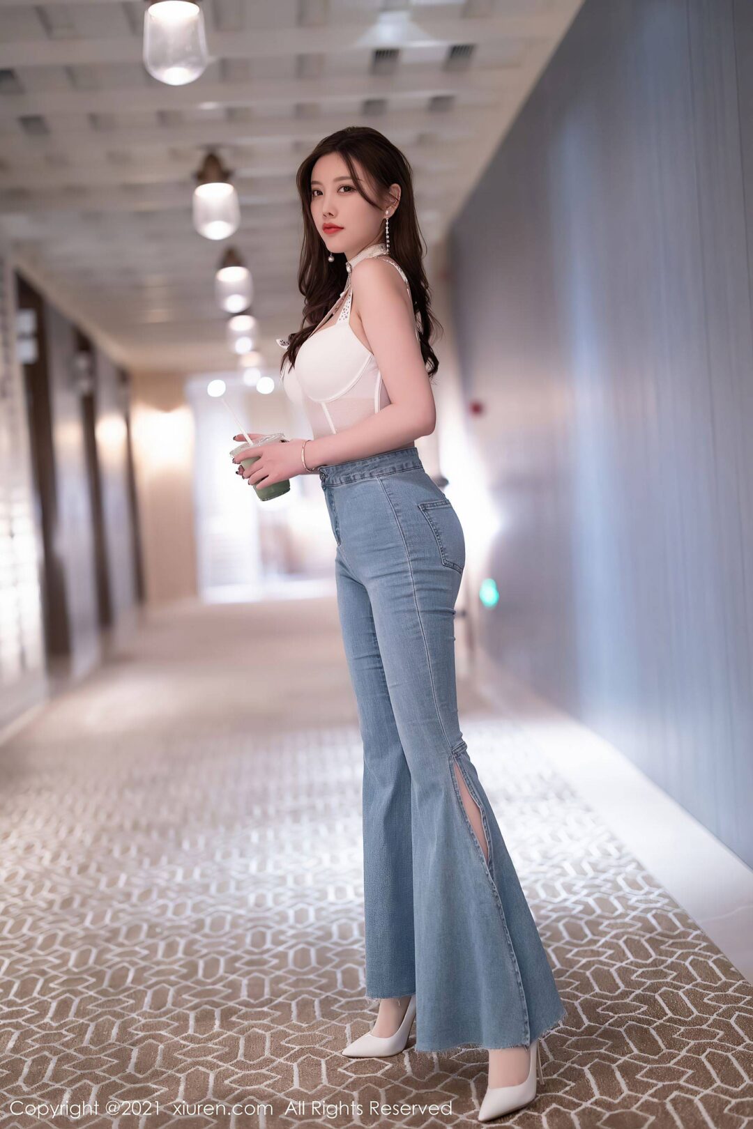 [秀人XiuRen] No.4012 杨晨晨YomeXiuren秀人写真高清美女套图写真下载-看套图看套图