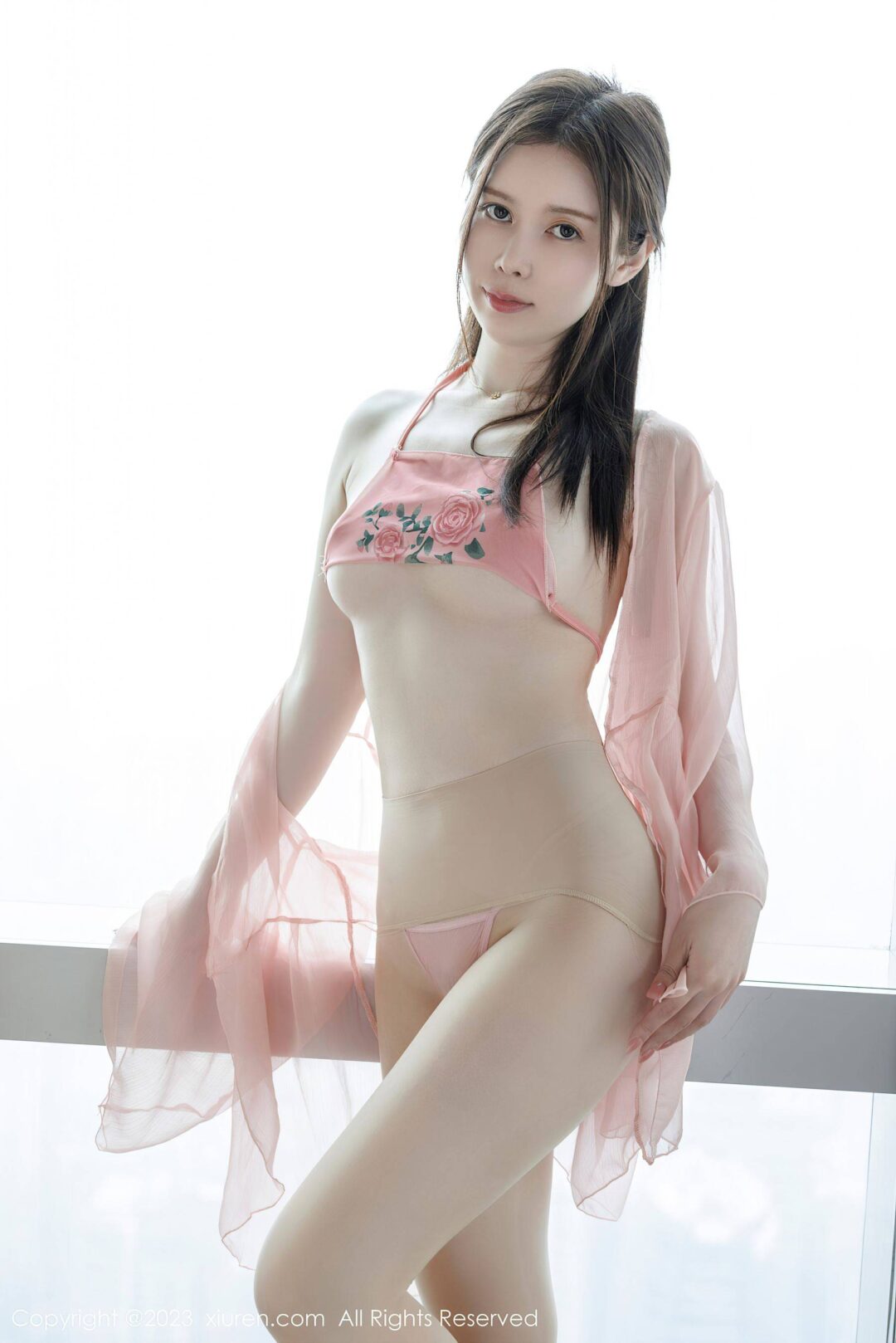 [XiuRen秀人网] No.6604 吴雪瑶 丝袜美腿-看套图