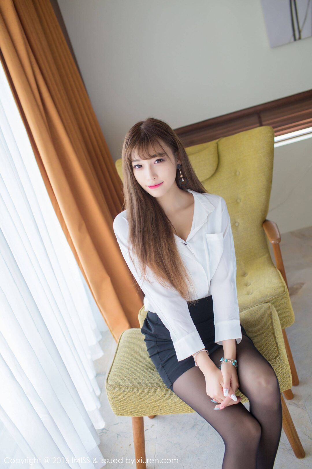 sugar小甜心CC《黑丝OL+白丝LOLITA》 [爱蜜社IMiss] Vol.140-看套图