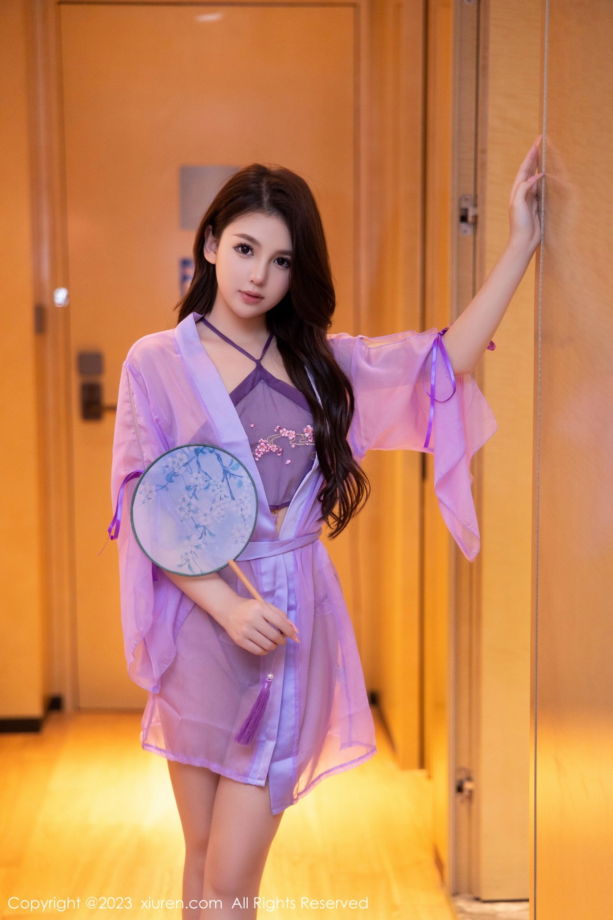 XiuRen第6077期_模特美羊羊性感紫色古装服饰半脱露丁字裤秀翘臀美腿诱惑写真83P-推荐论坛-免费套图-看套图