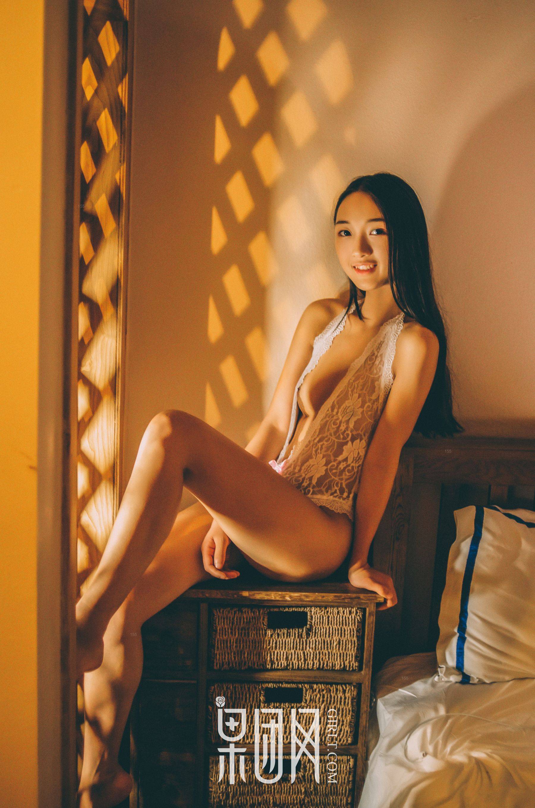 虎牙主播肉肉 果团首秀！ [果团网Girlt] NO.086Xiuren秀人写真高清美女套图写真下载-看套图看套图