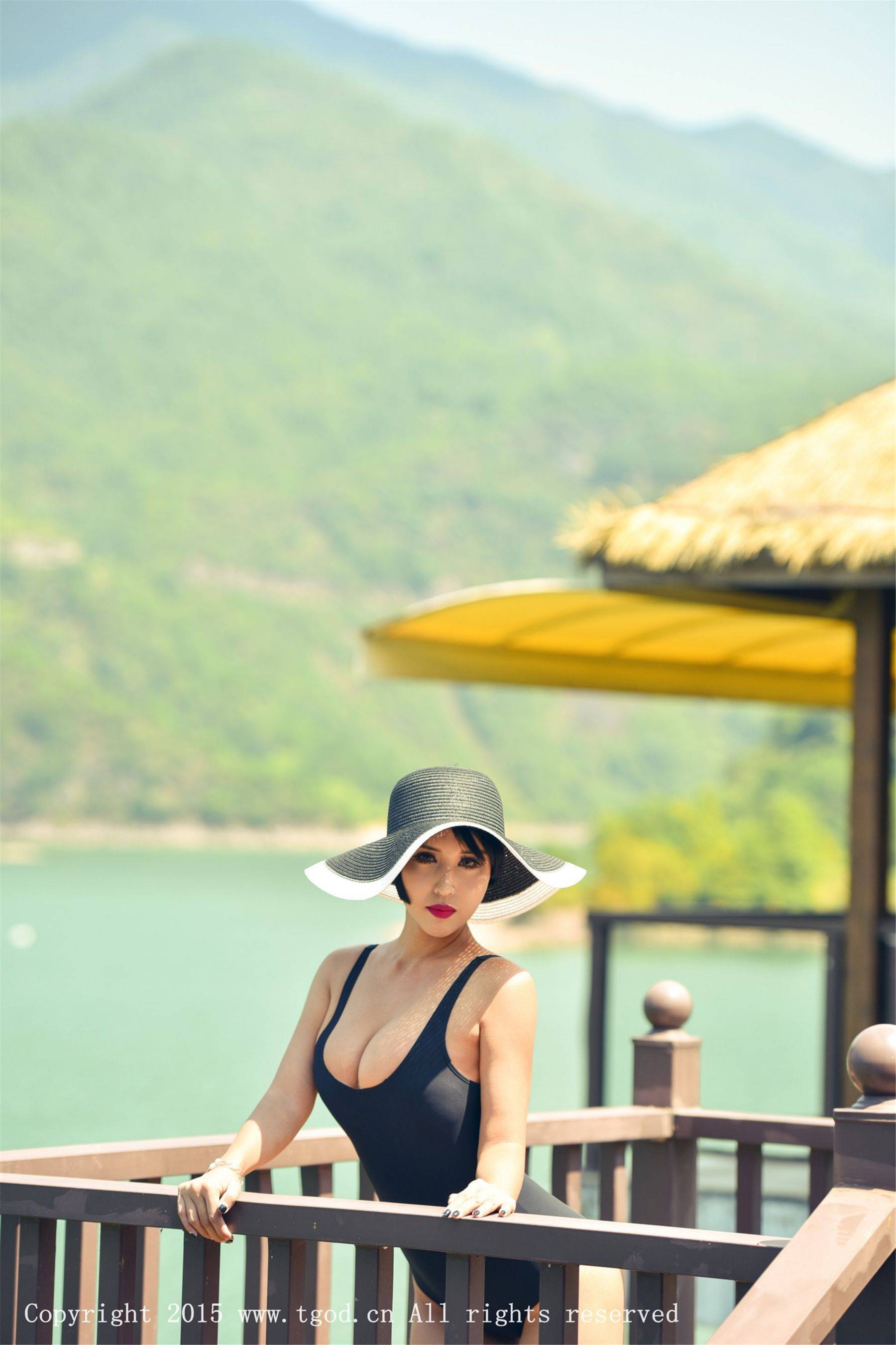 娜依灵儿《云曼旅拍》清新人体艺术系列 [TGOD推女神]Xiuren秀人写真高清美女套图写真下载-看套图看套图