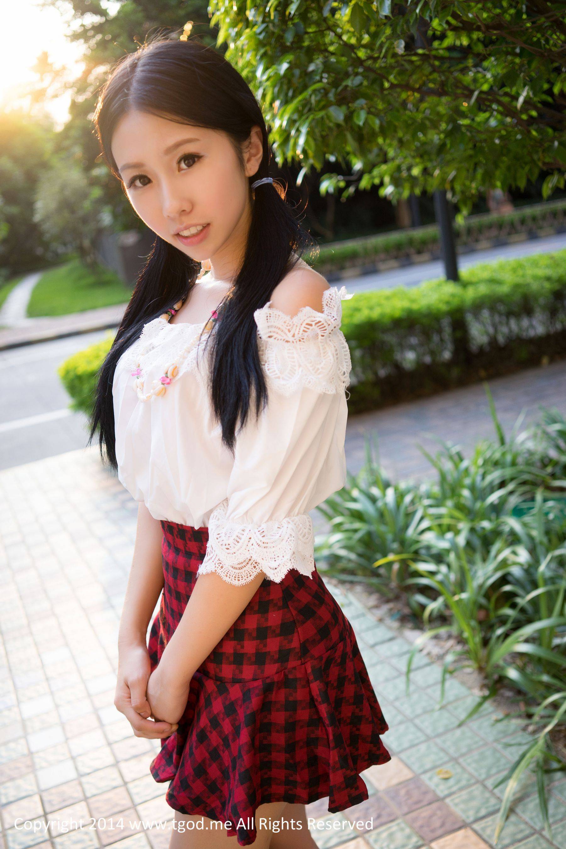 一薰《治愈系快乐女孩》 [TGOD推女神]Xiuren秀人写真高清美女套图写真下载-看套图看套图