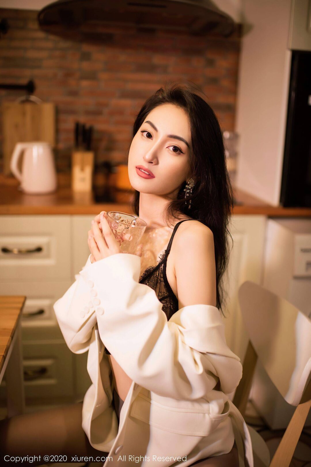 [秀人XiuRen] No.2718 陈舒羽-看套图