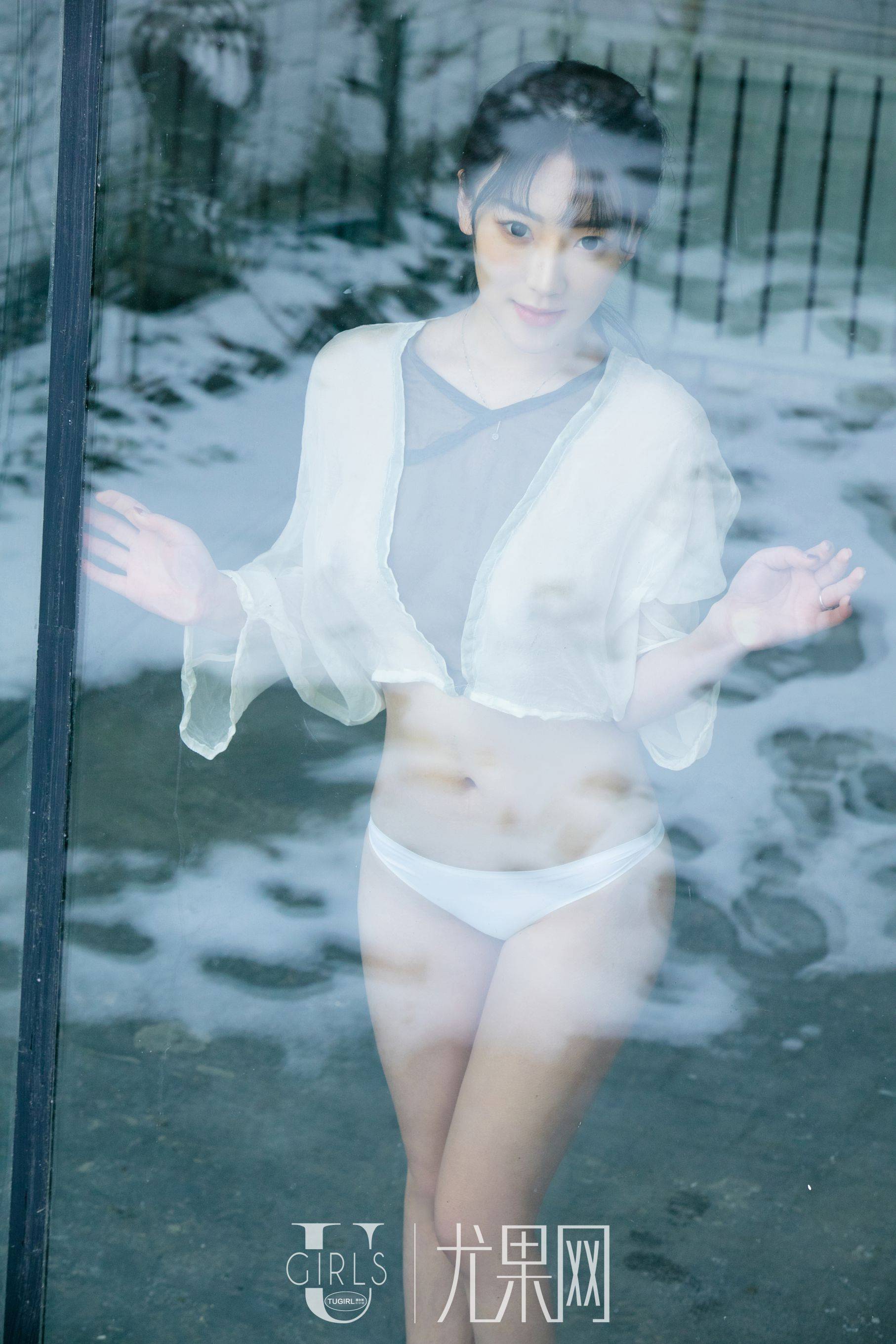 张雪馨《如何降温！》 [尤果网] U270Xiuren秀人写真高清美女套图写真下载-看套图看套图