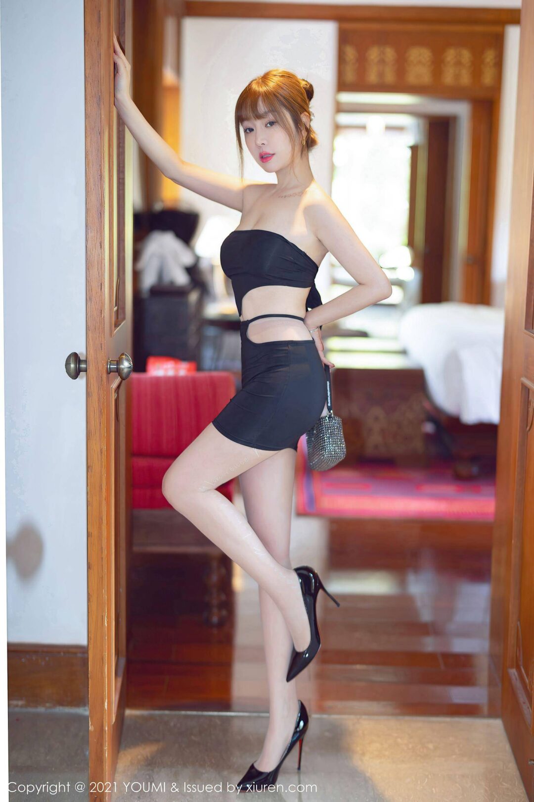 [尤蜜荟YouMi] Vol.660 王雨纯Xiuren秀人写真高清美女套图写真下载-看套图看套图