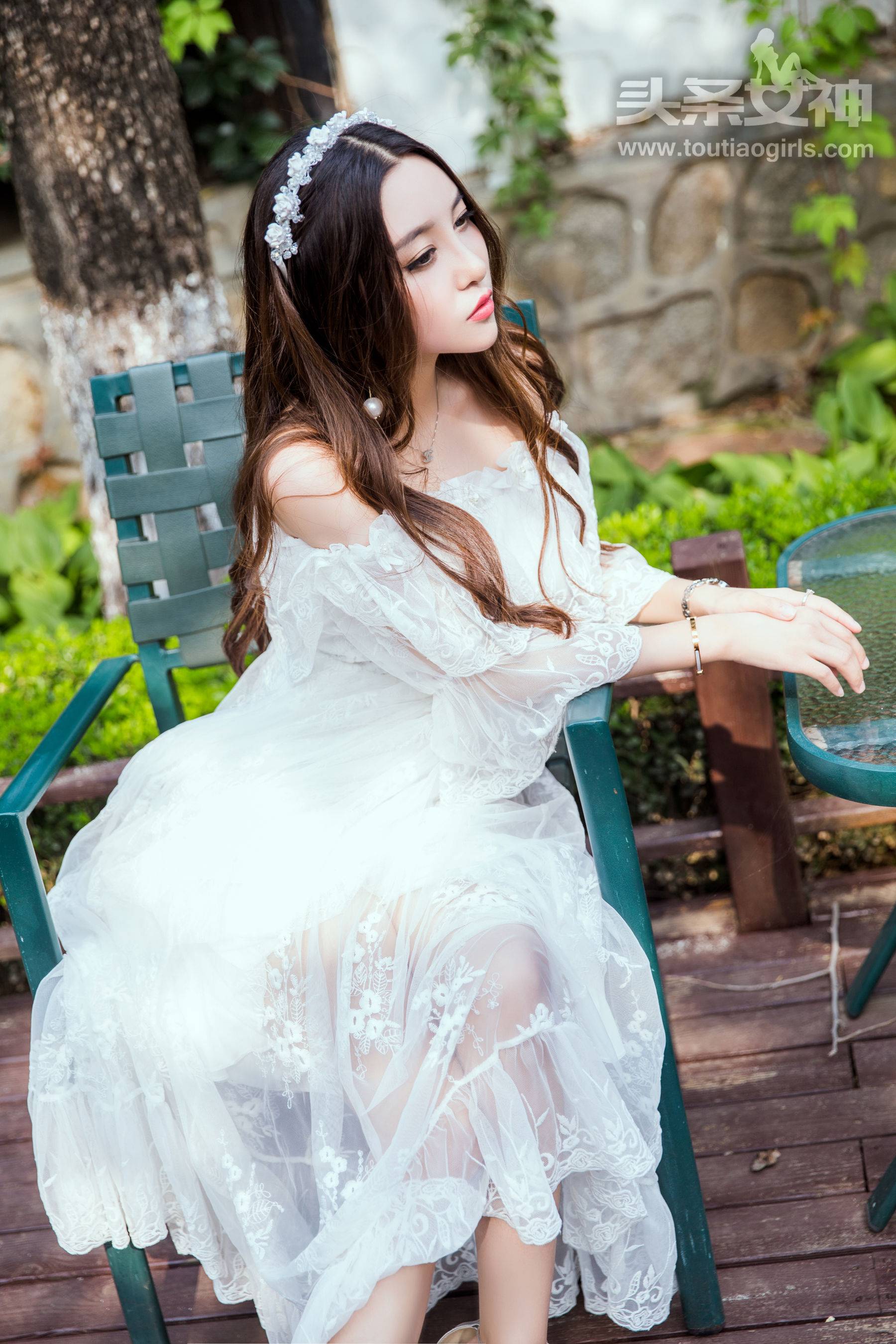 李梓熙《花花仙子》 [头条女神]Xiuren秀人写真高清美女套图写真下载-看套图看套图