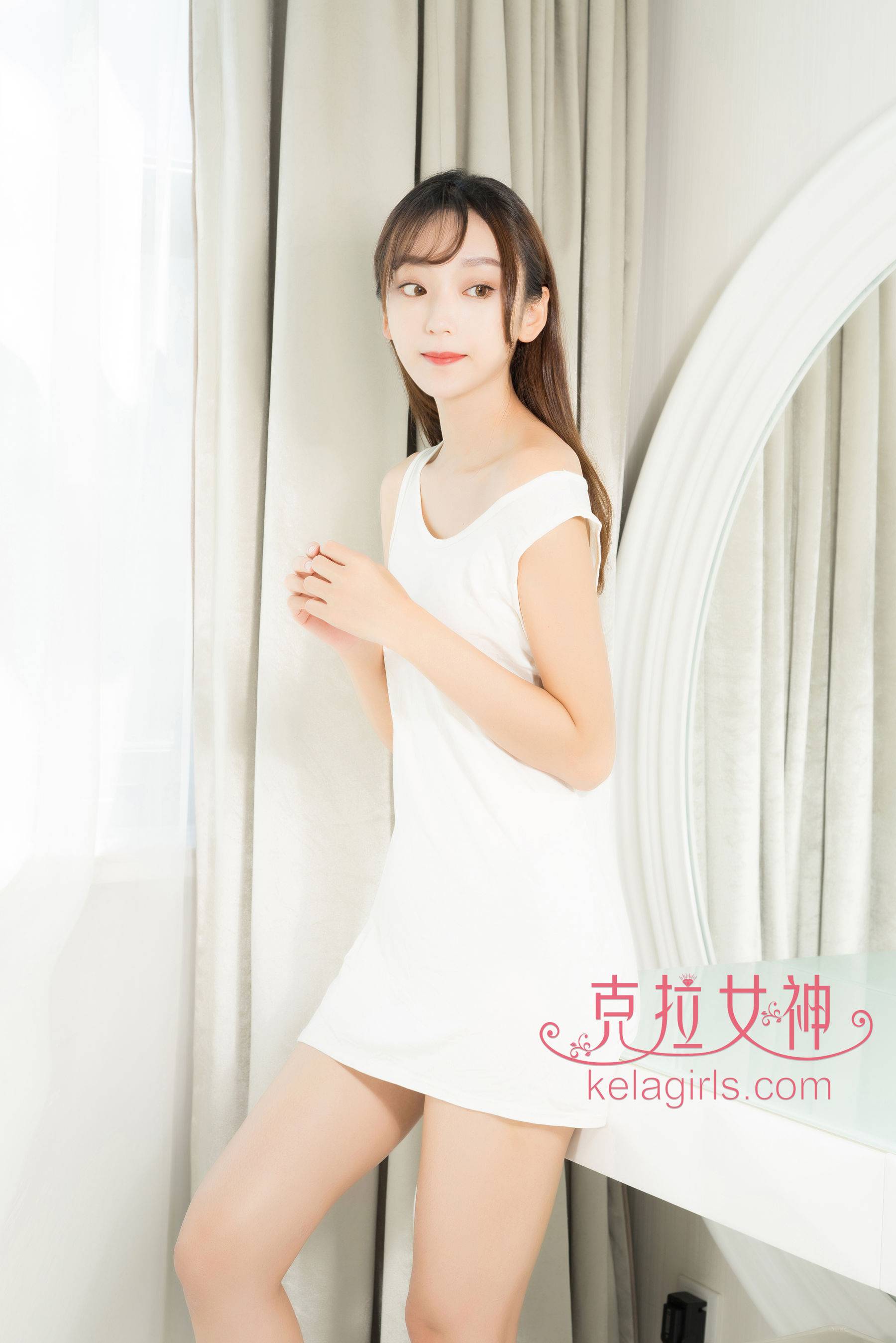爽儿《秋高气爽》 [克拉女神Kelagirls]Xiuren秀人写真高清美女套图写真下载-看套图看套图