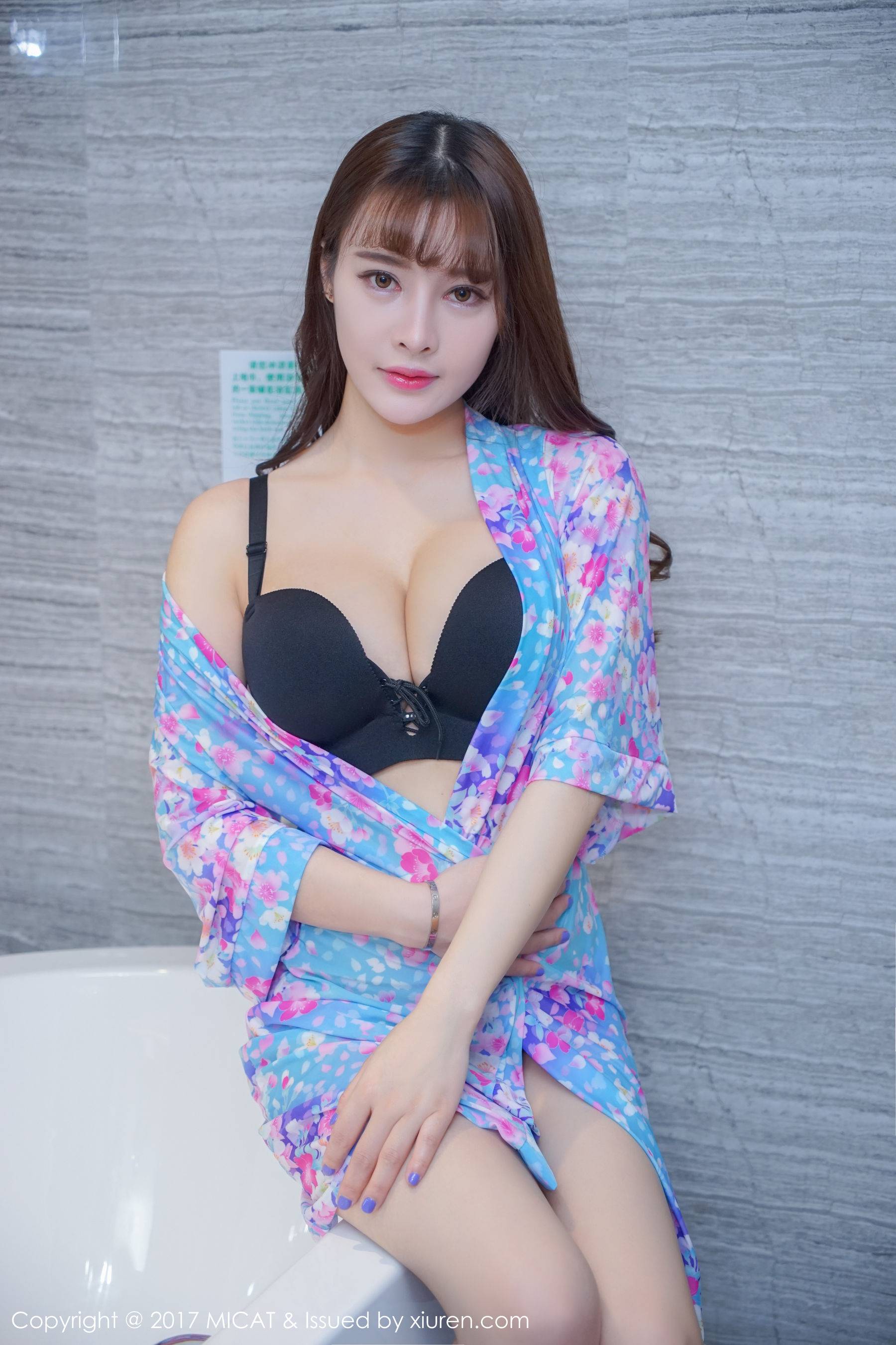 94x33