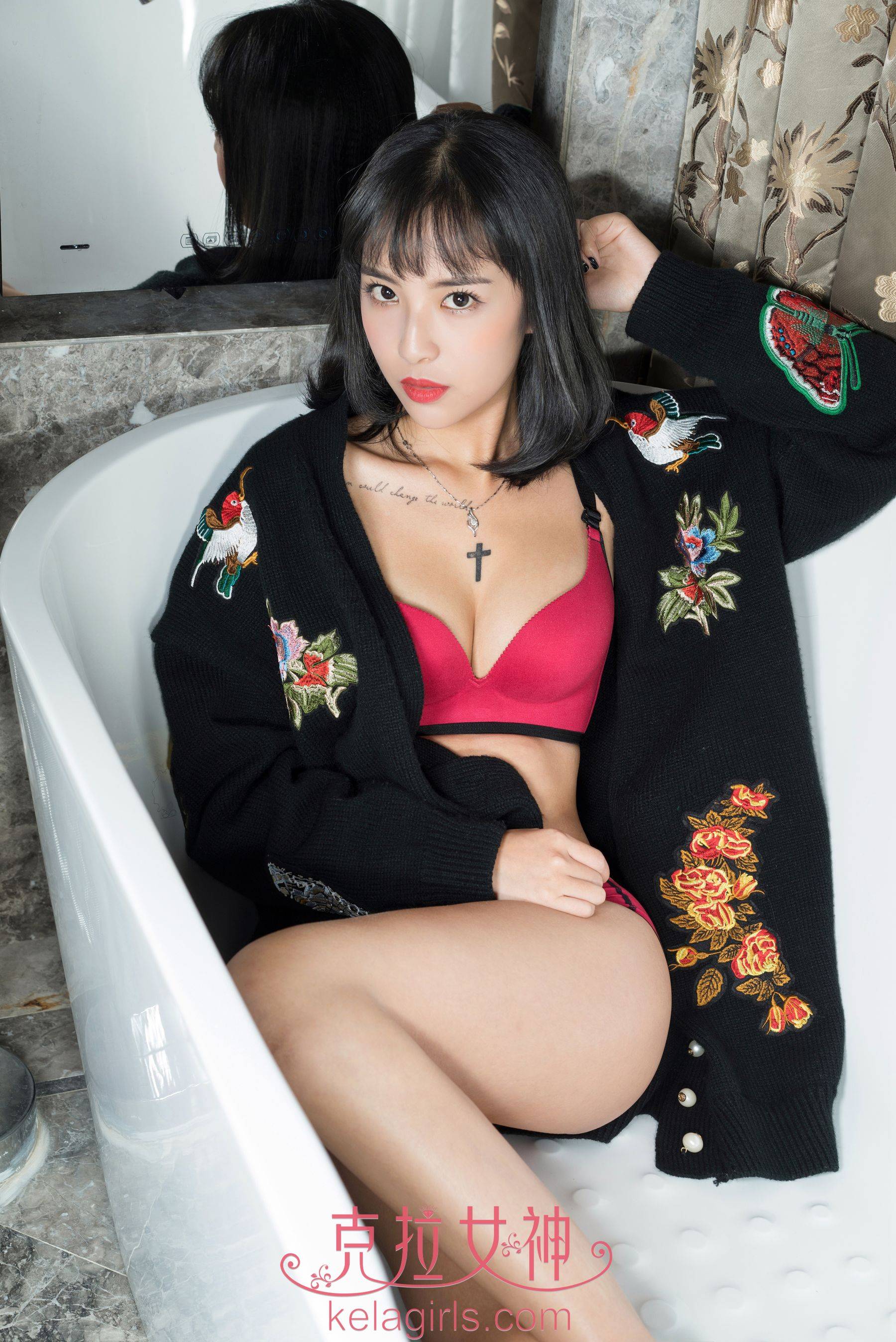 凌雪《花仙子的救赎》 [克拉女神]Xiuren秀人写真高清美女套图写真下载-看套图看套图