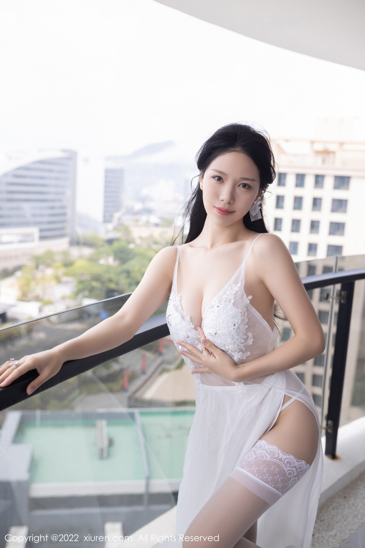 XiuRen第5965期_模特利世私房性感白色薄透婚纱服配丁字裤秀翘臀惹火诱惑写真80P-最新发布论坛-免费套图-看套图