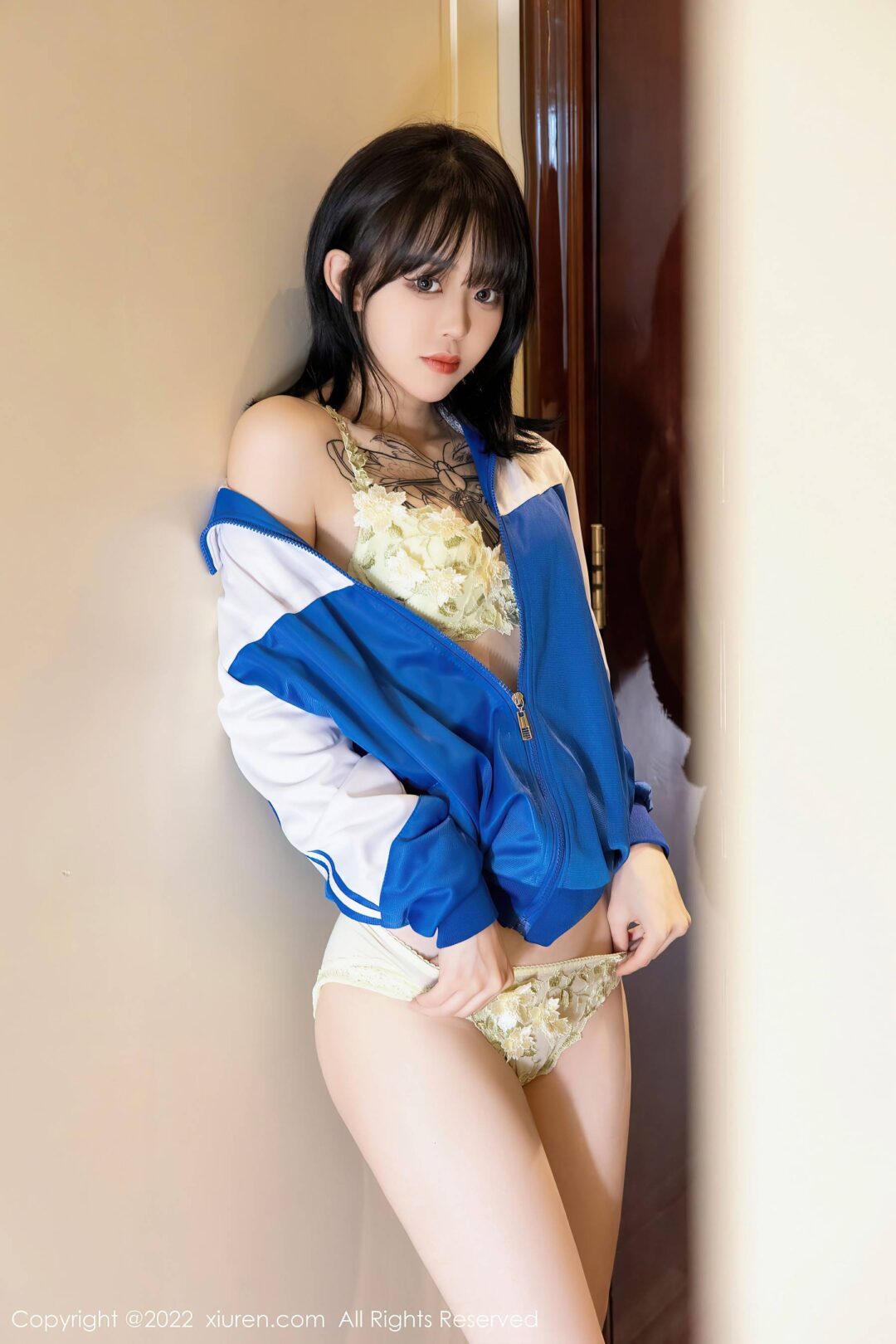 [XiuRen秀人网] No.4838 奶瓶. 清纯学生校服写真-看套图