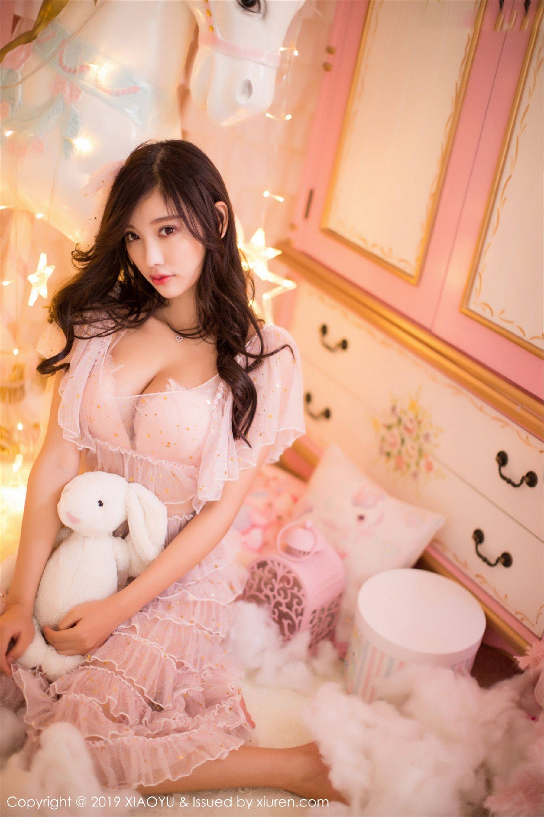 [语画界XIAOYU] Vol.059 杨晨晨sugarXiuren秀人写真高清美女套图写真下载-看套图看套图