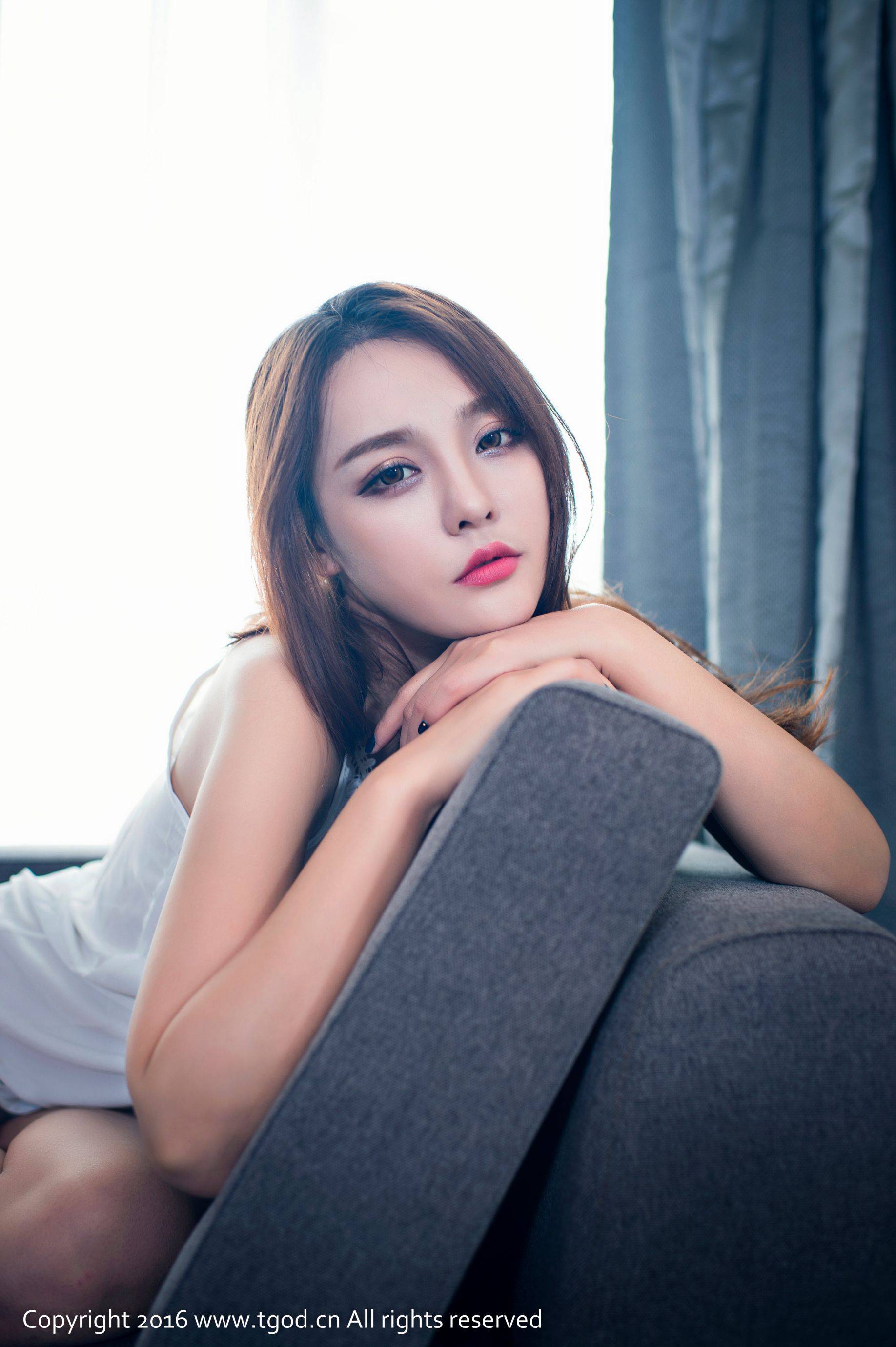 珍妮花《柔美纯情的尤物》 [推女神TGOD]Xiuren秀人网高清美女套图写真下载-看套图看套图