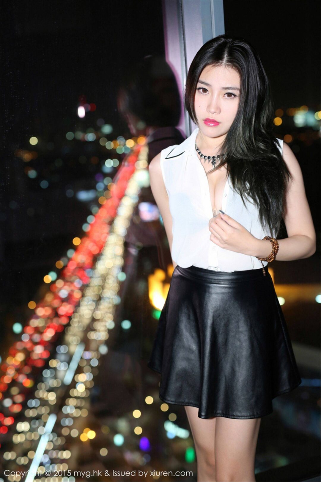 许诺Sabrina《泰国旅拍》性感内衣+圣诞装 [美媛馆MyGirl] Vol.090Xiuren秀人写真高清美女套图写真下载-看套图看套图