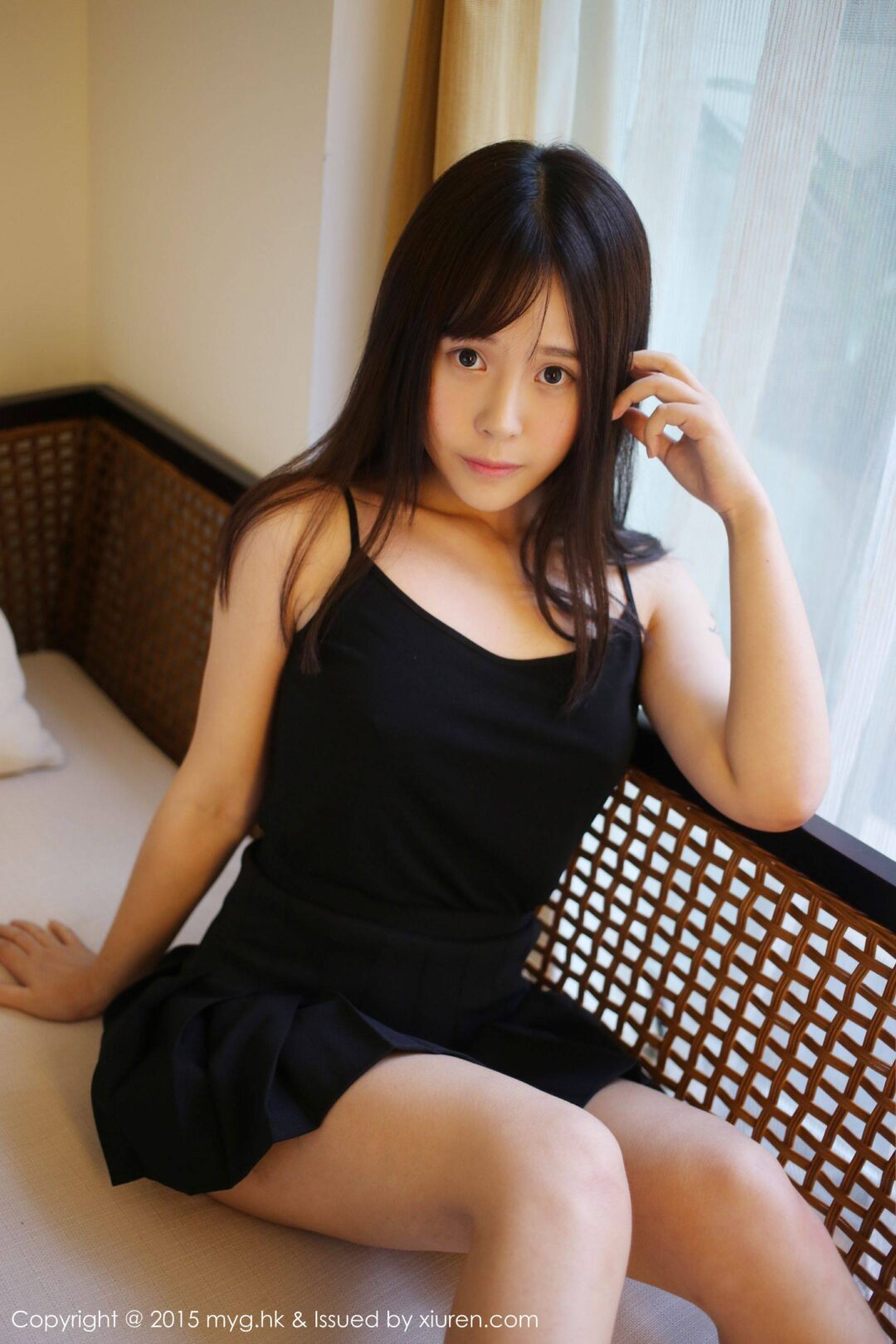 Evelyn艾莉《迷你短裙诱惑+白丝旗袍》 [美媛馆MyGirl] Vol.173-看套图