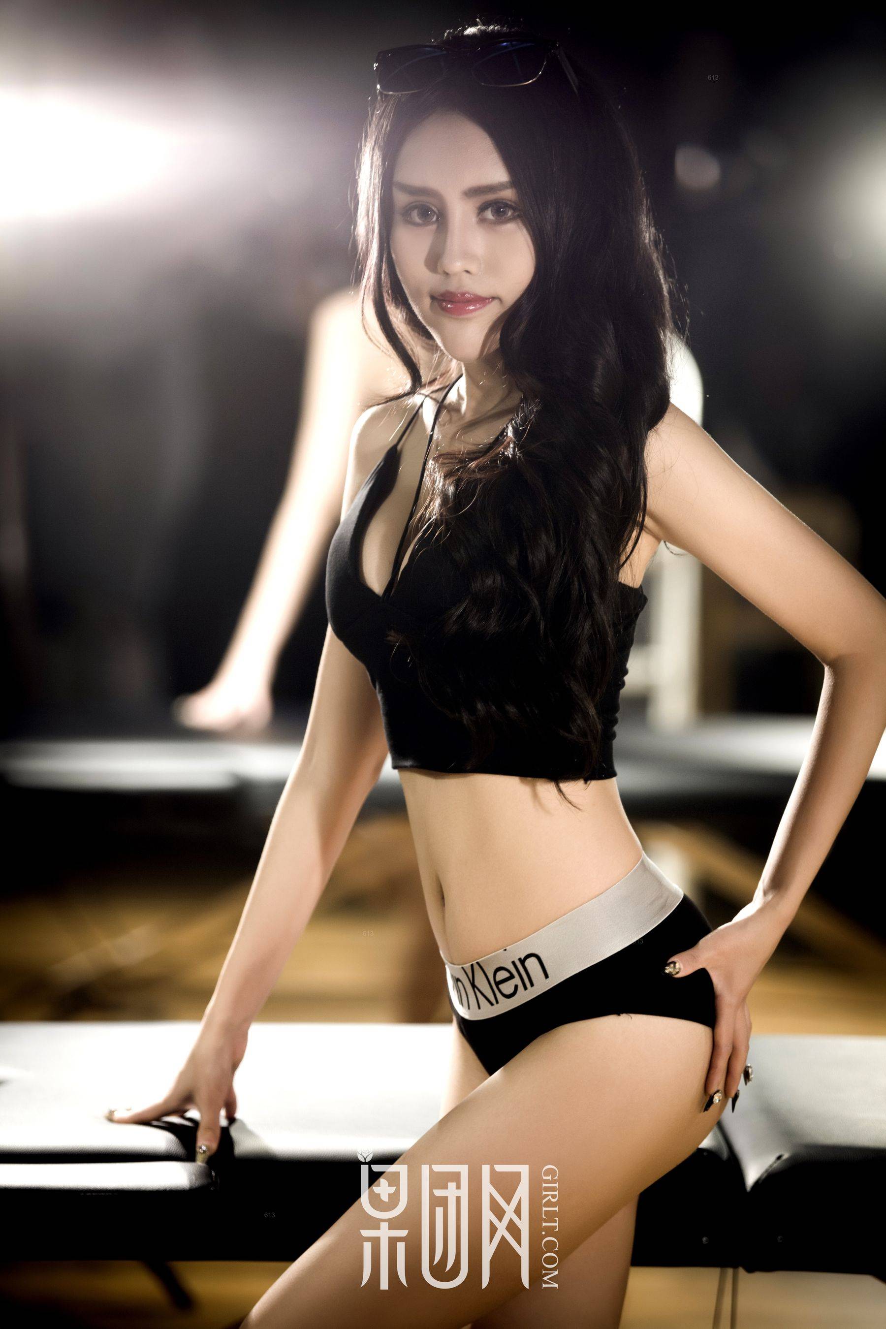 陈迪娅《E乳 全裸上阵玉体横陈》 [果团网Girlt] No.041Xiuren秀人写真高清美女套图写真下载-看套图看套图