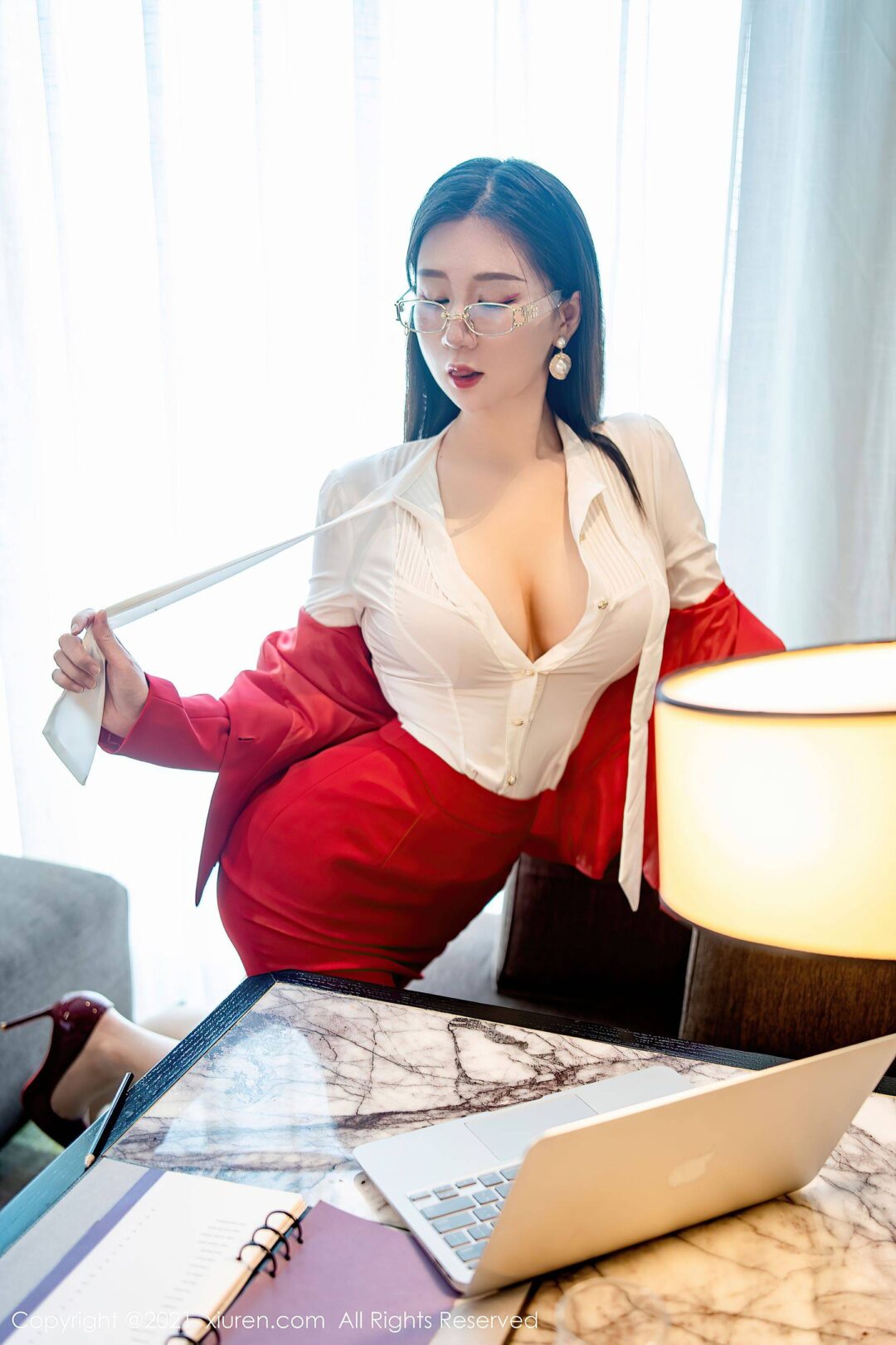 [秀人XiuRen] No.3954 顾乔楠Cora-看套图
