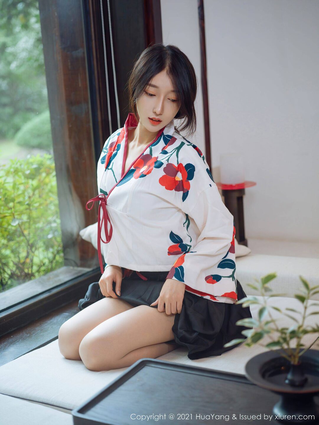 [花漾HuaYang] VOL.347 玥儿玥erXiuren秀人写真高清美女套图写真下载-看套图看套图