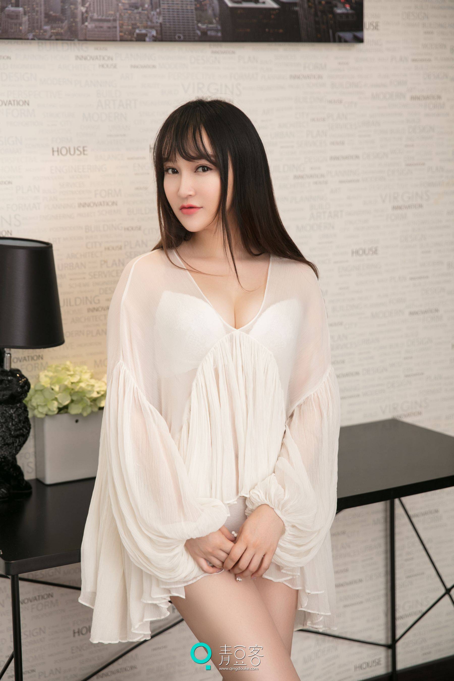 吴娇《透视装+女仆+内衣》 [青豆客]Xiuren秀人写真高清美女套图写真下载-看套图看套图