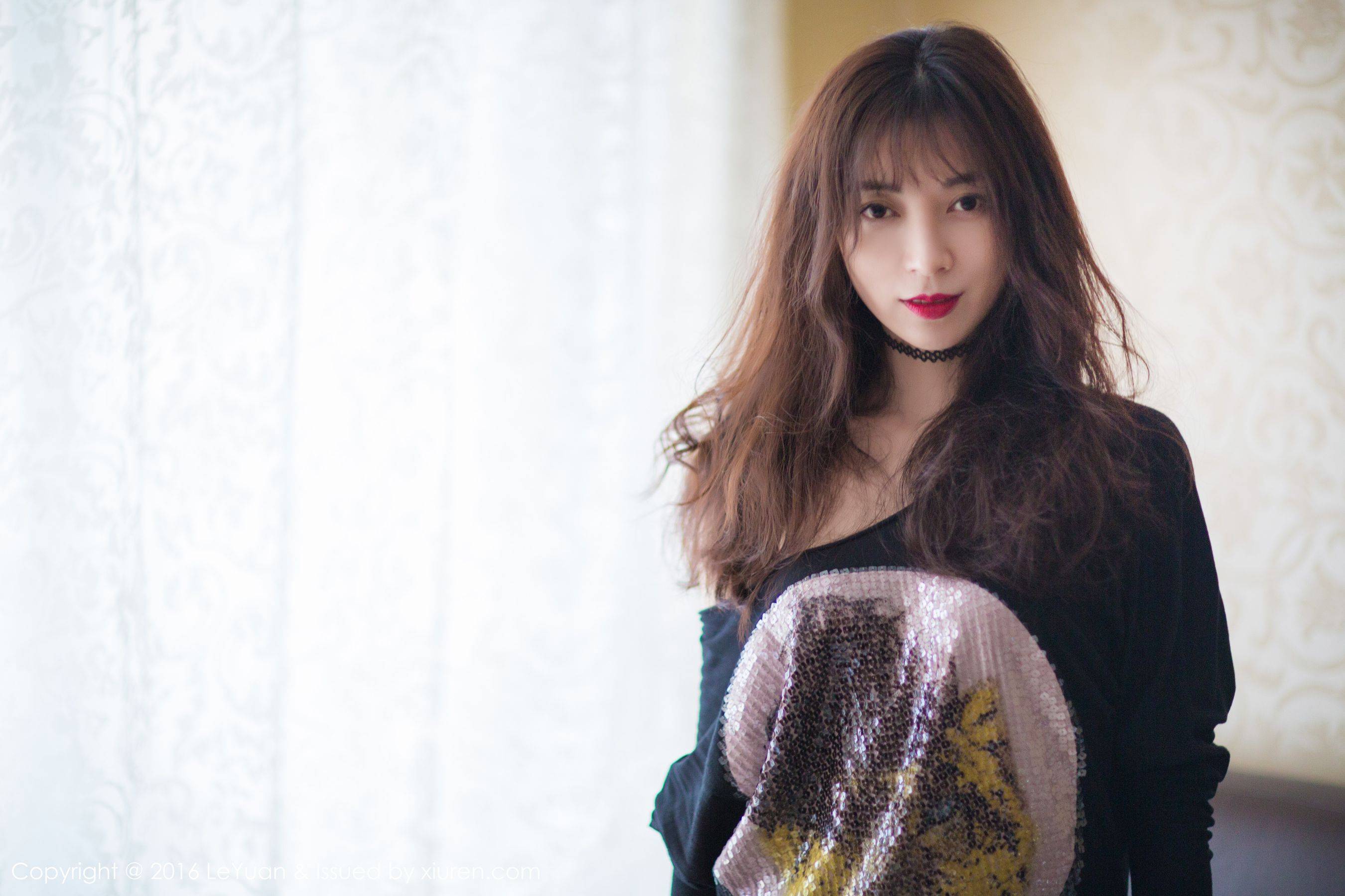楚琪kiki 《小清新街拍+比基尼系列》 [星乐园LeYuan] Vol.006Xiuren秀人写真高清美女套图写真下载-看套图看套图