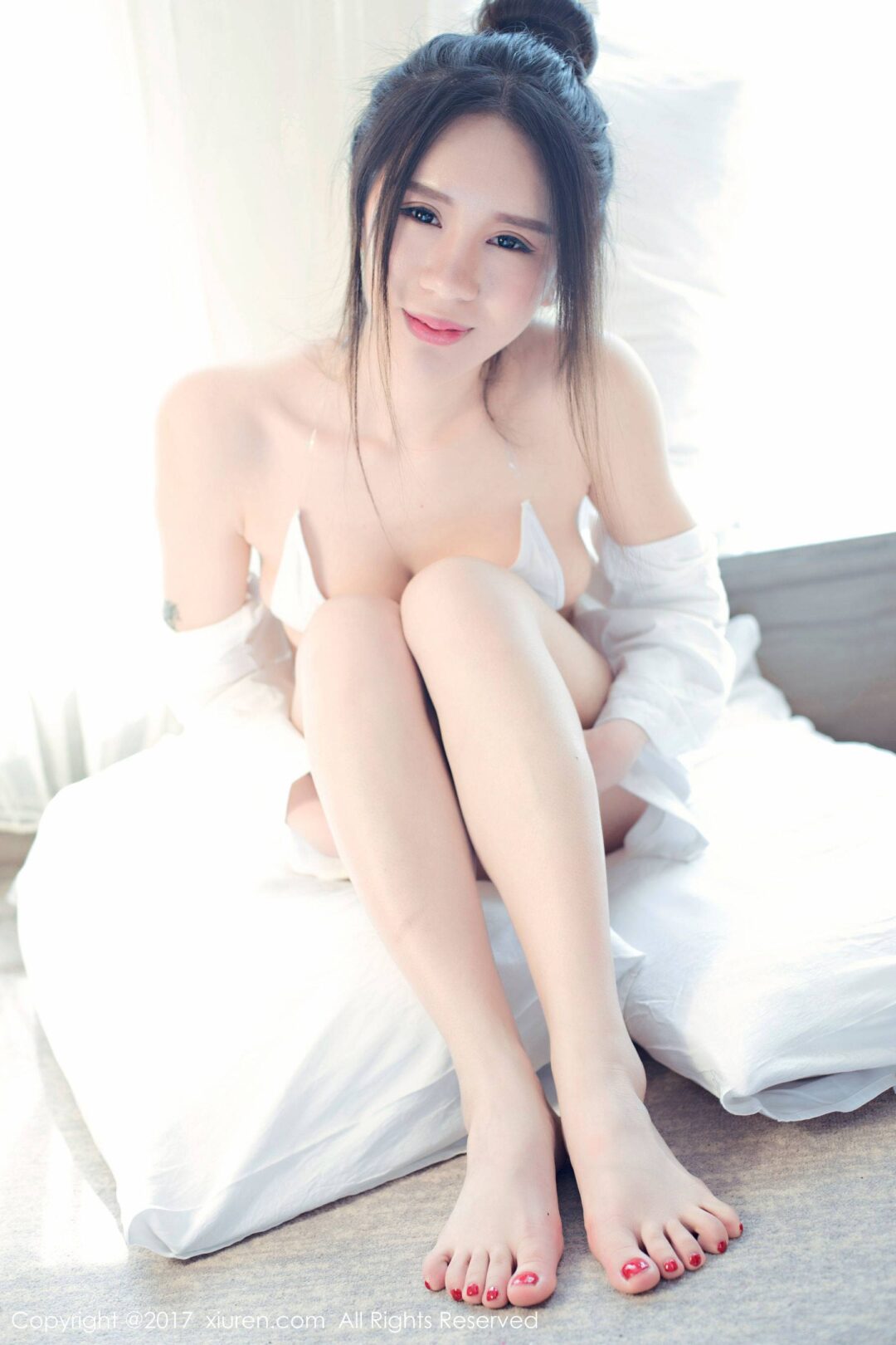 欧阳若依《白色比基尼和大尺度蕾丝女仆死库水》 [秀人网XIUREN] No.715-看套图
