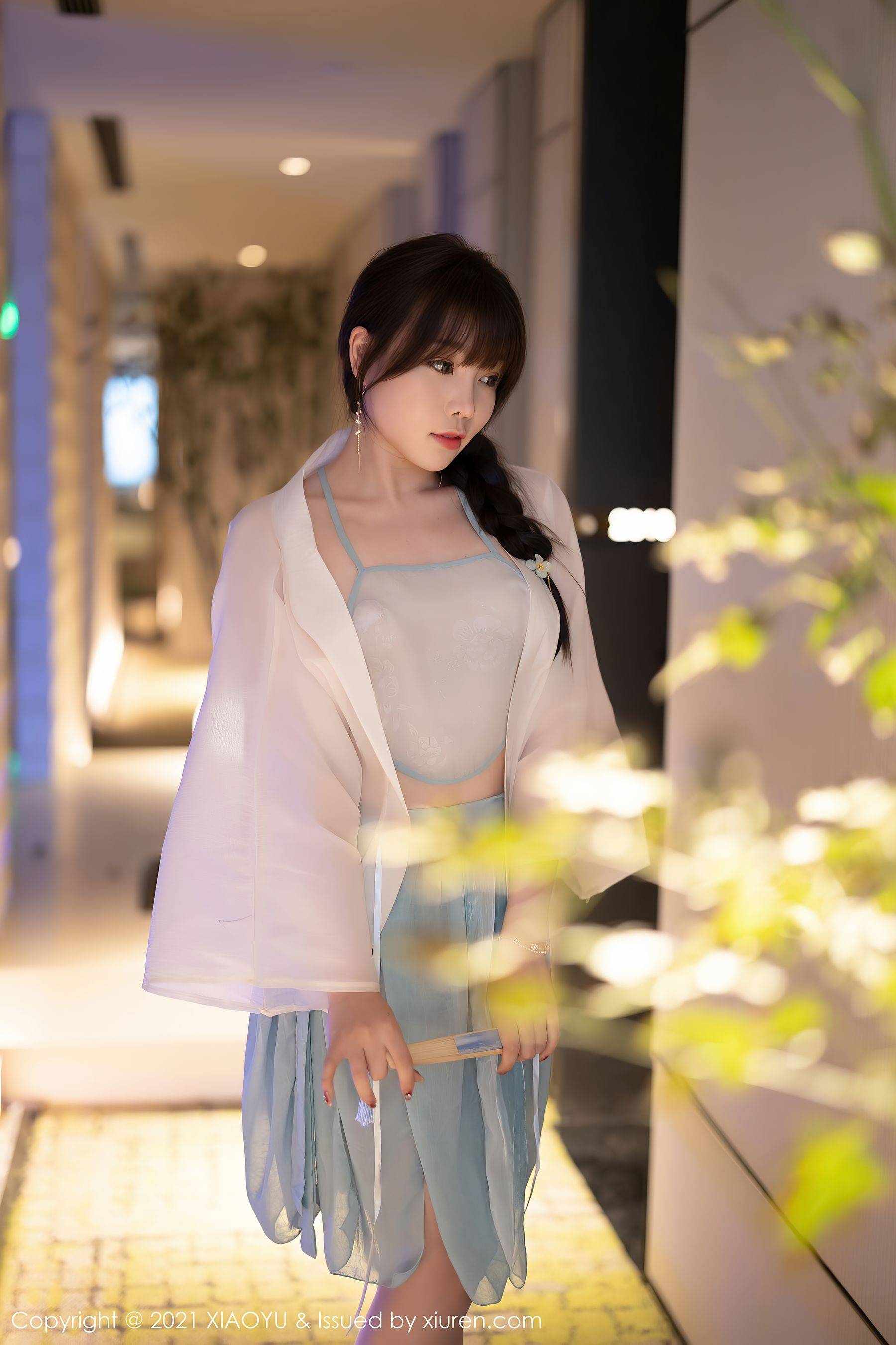 [语画界XIAOYU] Vol.679 芝芝BootyXiuren秀人写真高清美女套图写真下载-看套图看套图