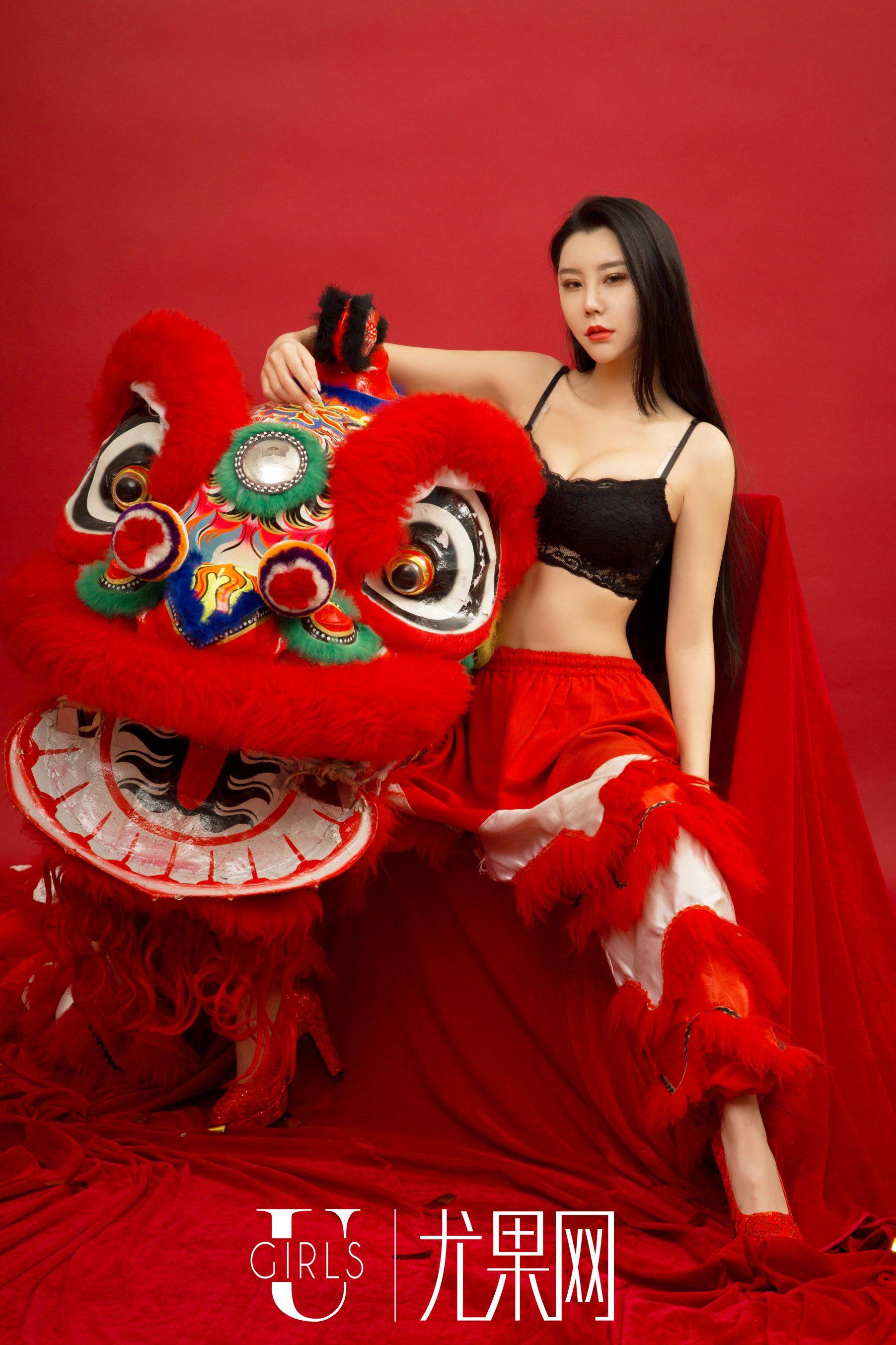[尤果网] U245 宁然、Mikka、施诗《鸡祥如意》新年主题写真大片-看套图