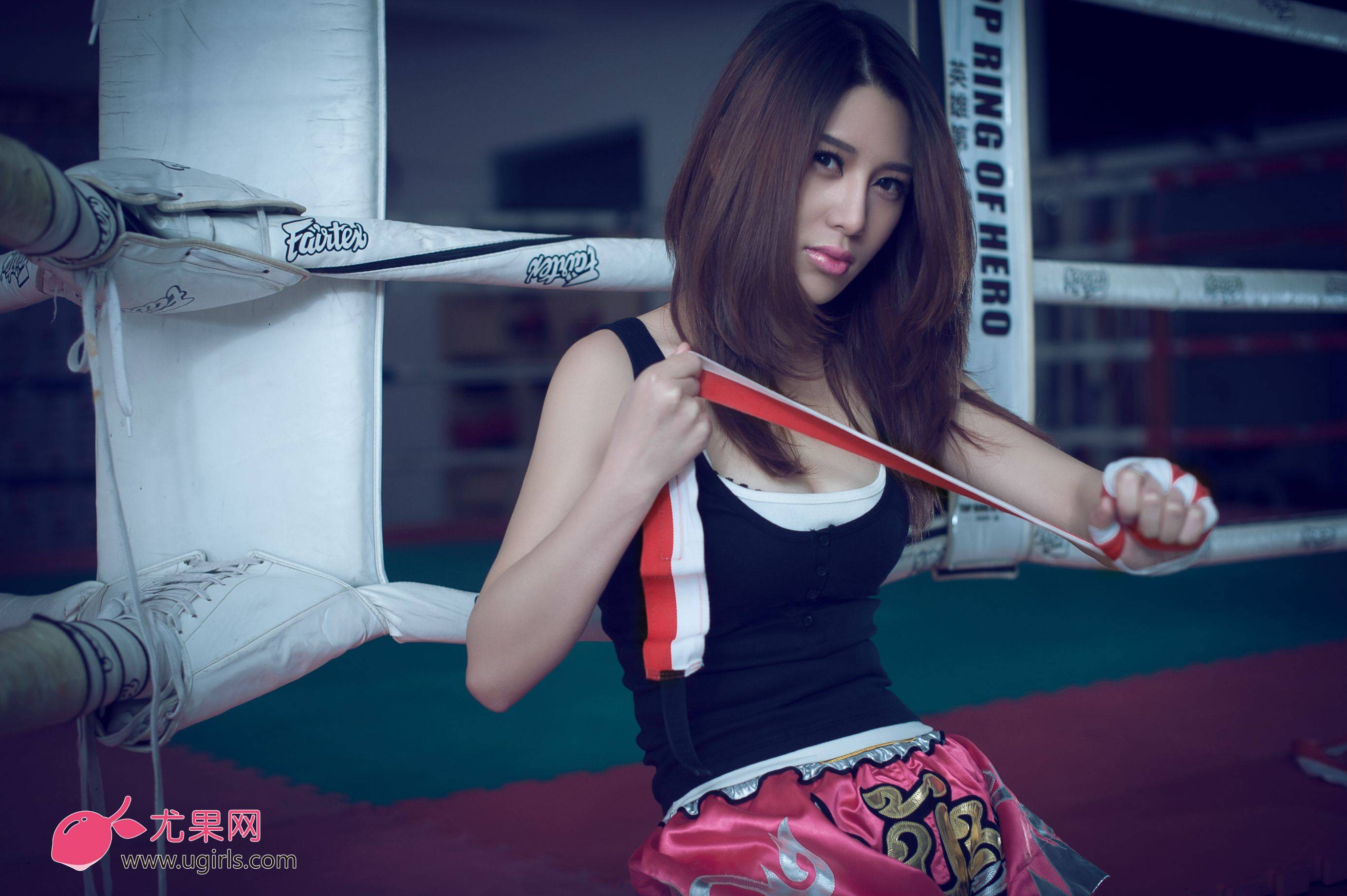 [尤果网Ugirls] E013 杜乔 IIXiuren秀人写真高清美女套图写真下载-看套图看套图