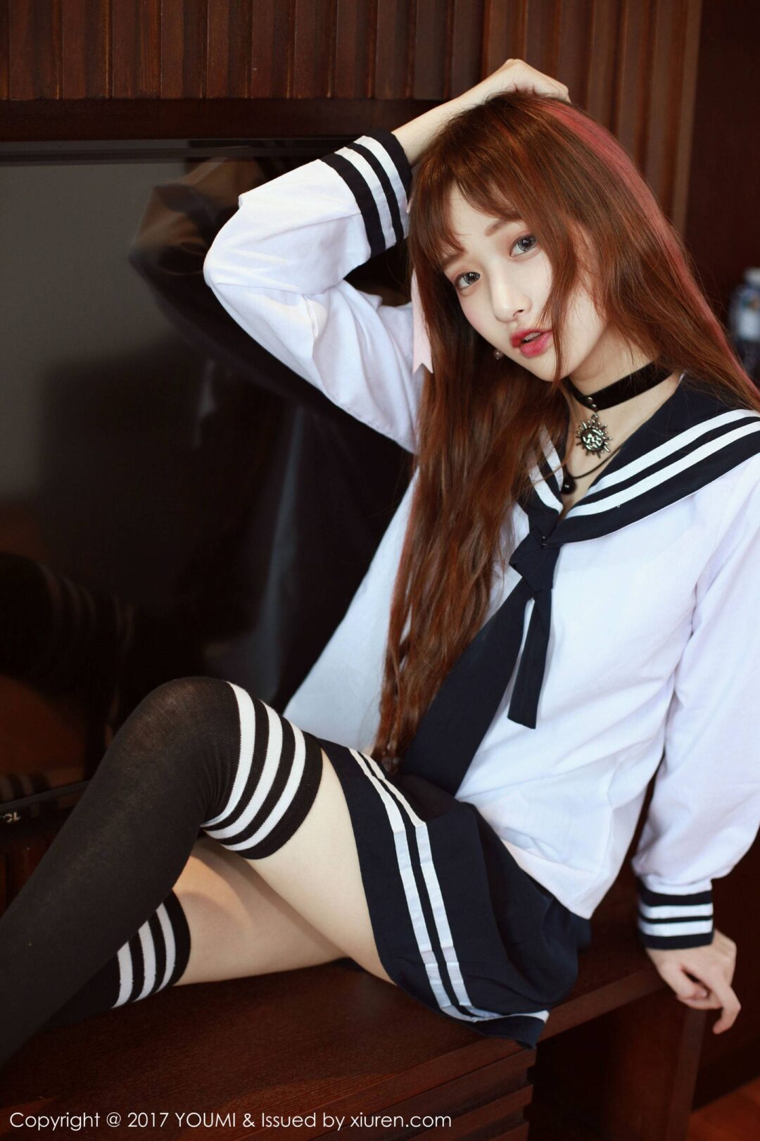 little贝壳《校服小萝莉》 [尤蜜荟YouMi] Vol.046Xiuren秀人写真高清美女套图写真下载-看套图看套图