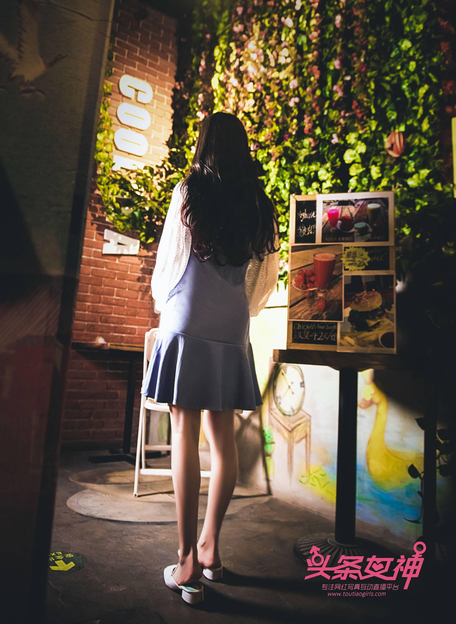 大晗/白一晗《女仆咖啡厅剧情》 [头条女神Toutiaogirls]Xiuren秀人写真高清美女套图写真下载-看套图看套图