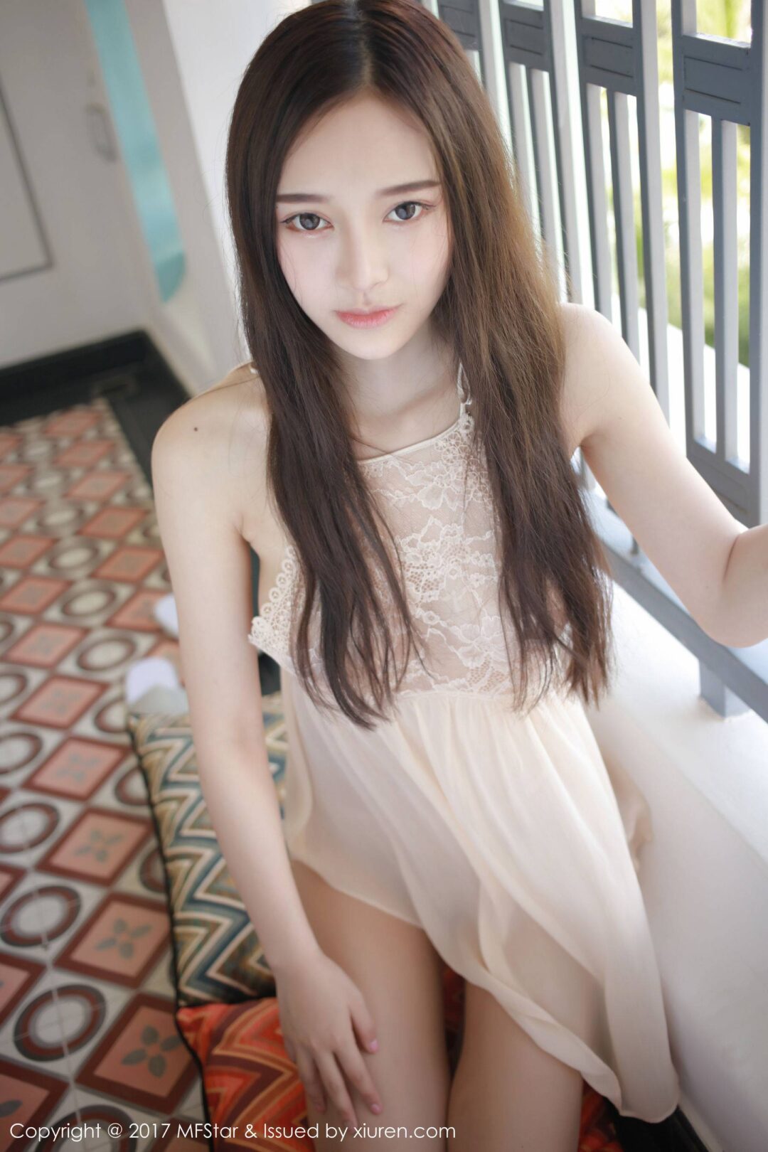 唐琪儿il《蕾丝服饰装扮下的美人》 [模范学院MFStar] VOL.101Xiuren秀人写真高清美女套图写真下载-看套图看套图