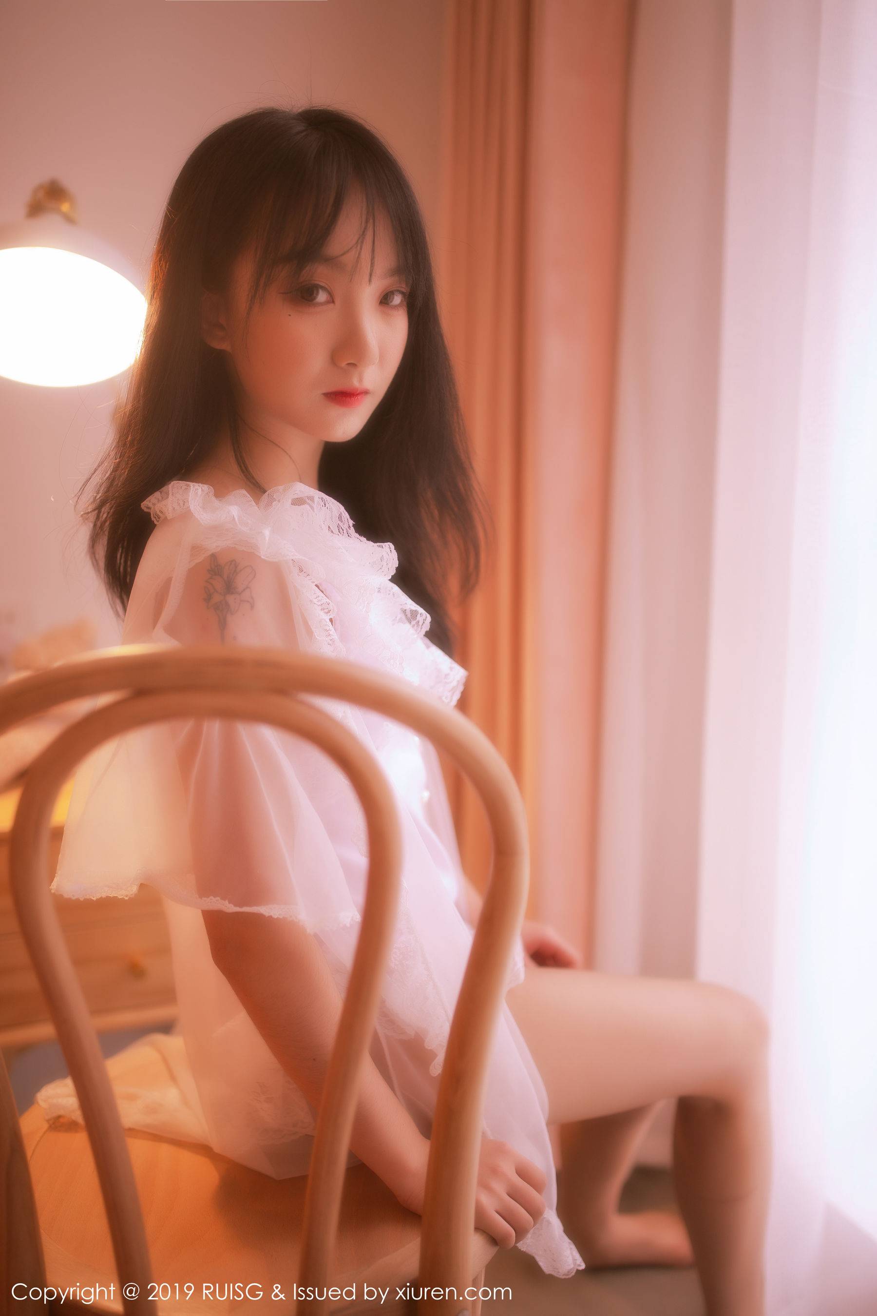 [瑞丝馆RUISG] Vol.085 小葡萄mikiXiuren秀人写真高清美女套图写真下载-看套图看套图