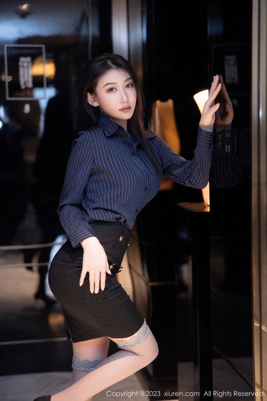 [XiuRen秀人网] No.6418 李佳芮Cherie 短裙美腿-看套图