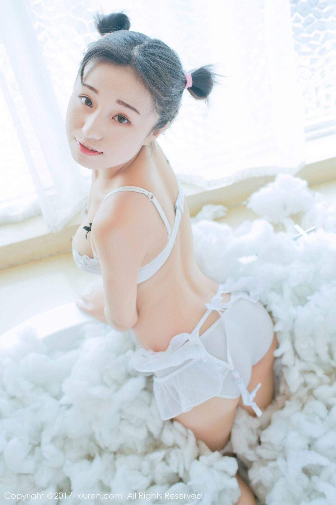 仓井优香《白色蕾丝吊带系列+连体日系高中体操服》 [秀人XIUREN] NO.805-看套图