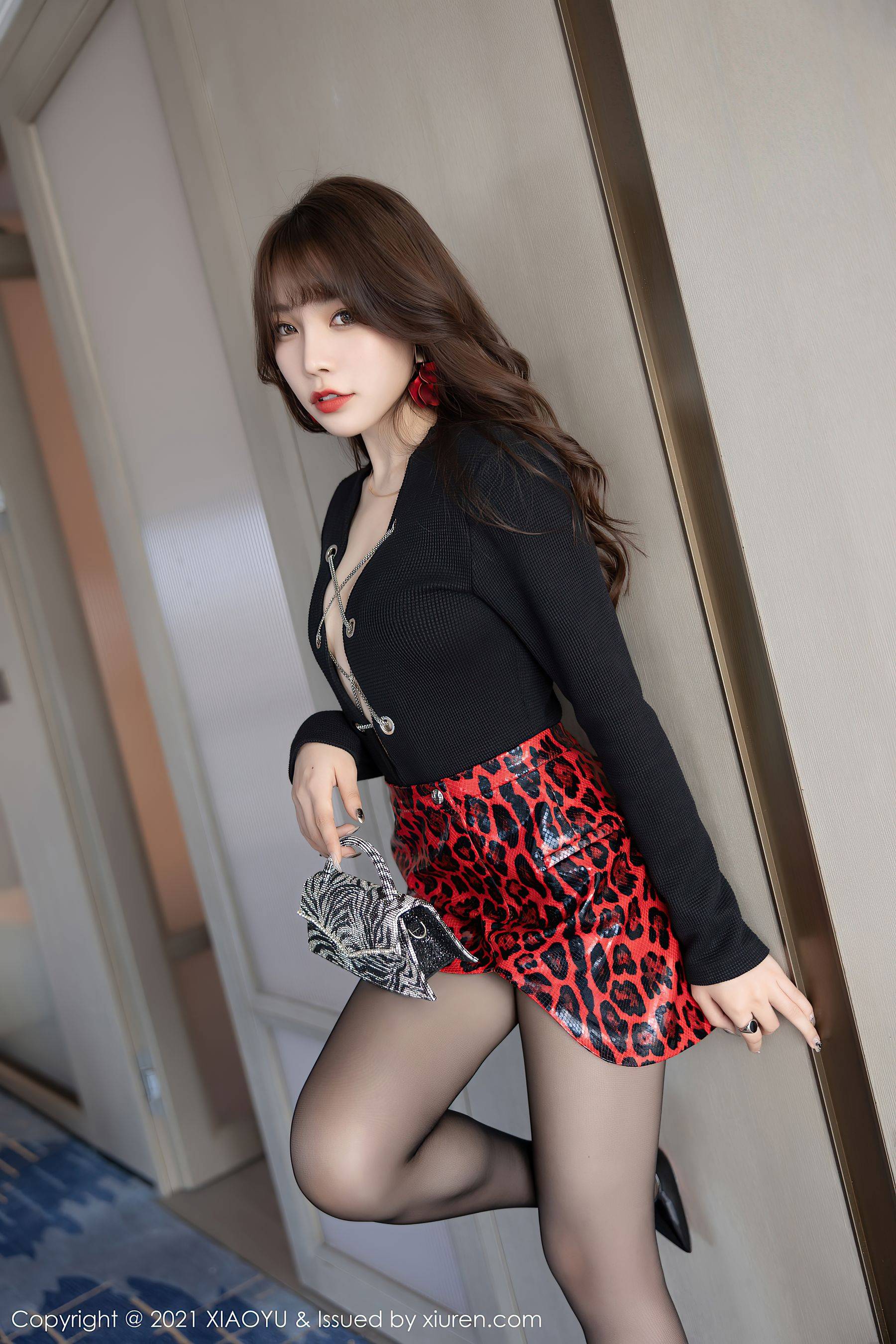 [语画界XIAOYU] Vol.649 芝芝BootyXiuren秀人写真高清美女套图写真下载-看套图看套图