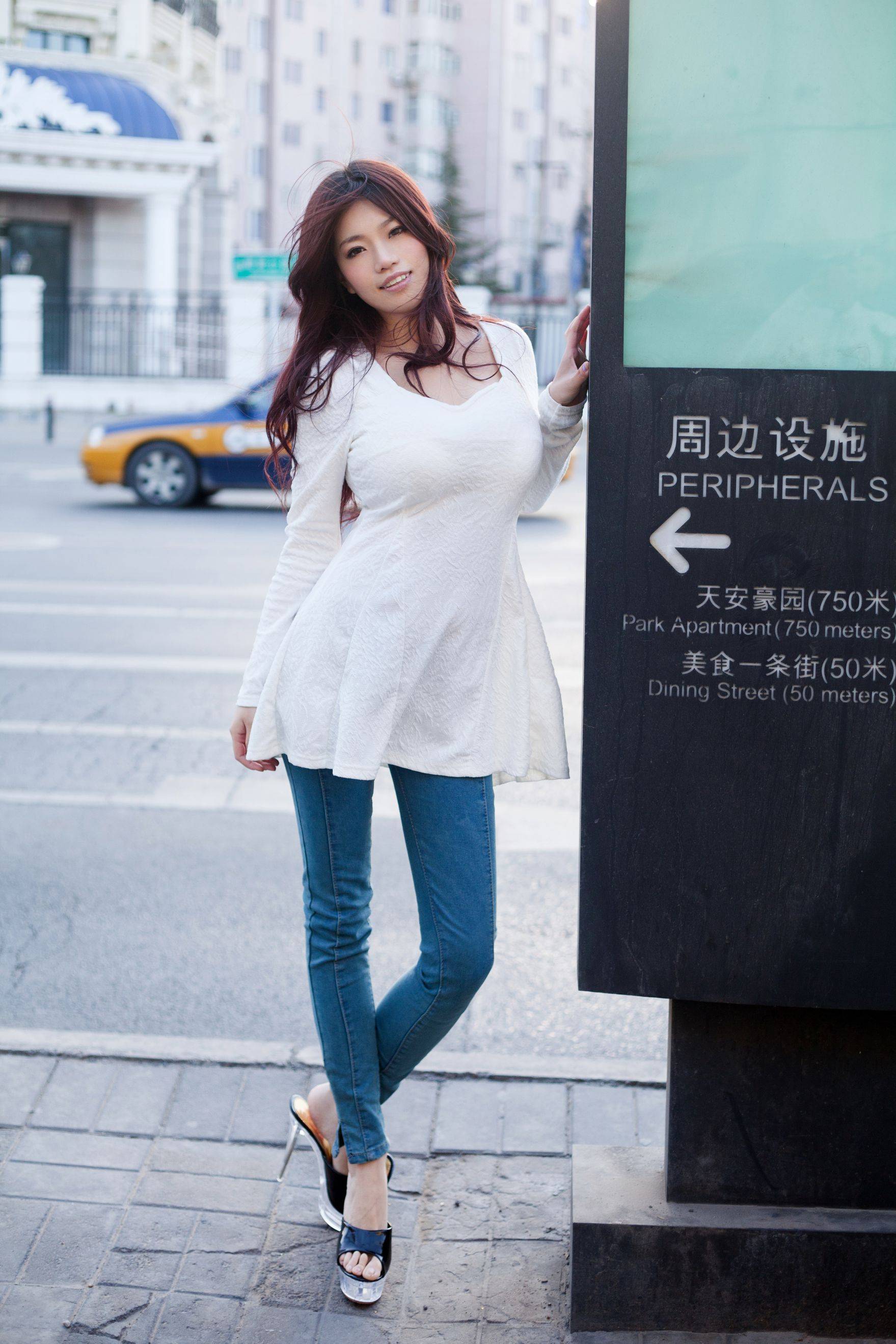 Angela孟瑾/孟十朵《非常曲线，十分魔鬼》 [推女郎TuiGirl] No.011Xiuren秀人写真高清美女套图写真下载-看套图看套图