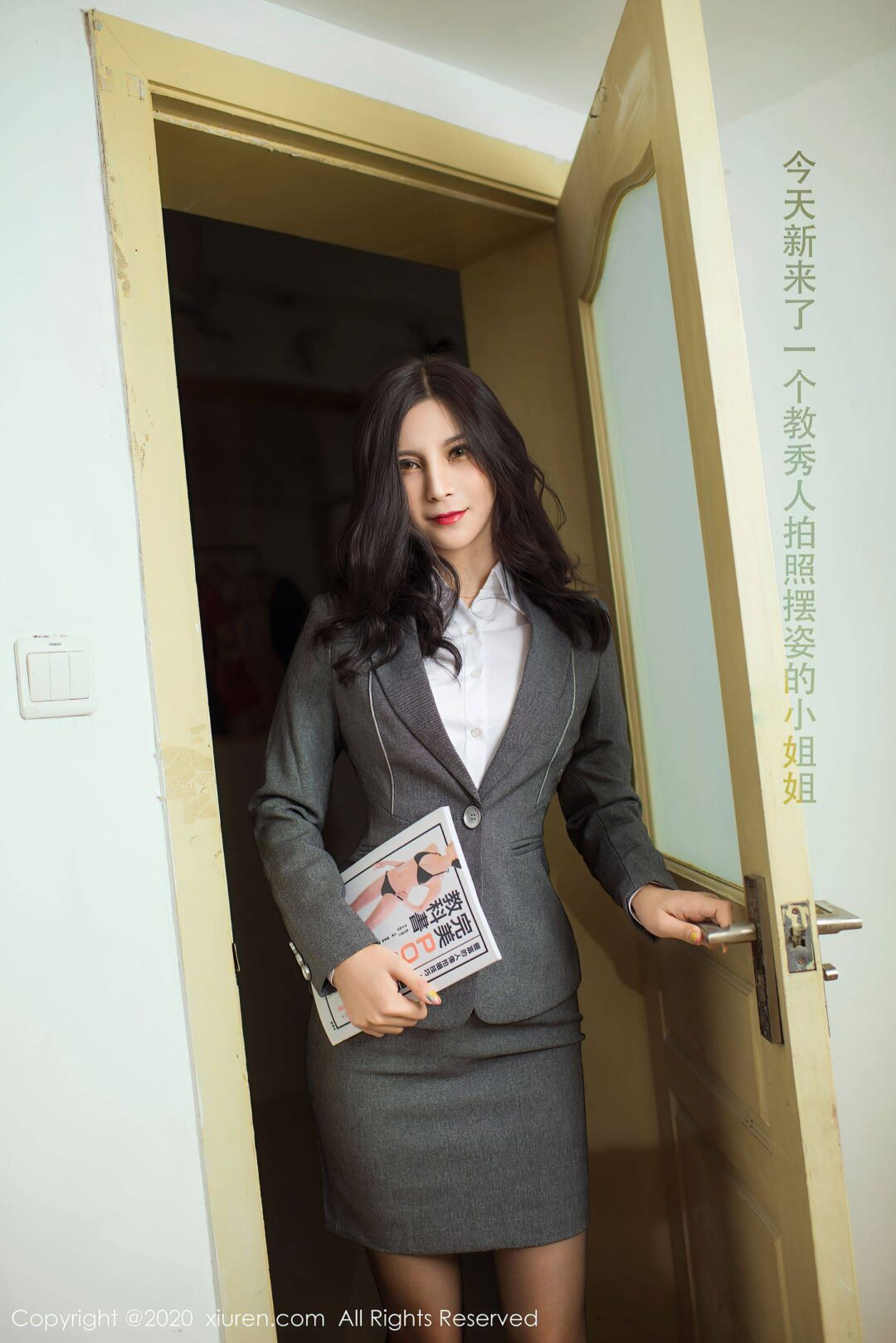 [秀人XiuRen] No.2591 小蛮妖Yummy-看套图