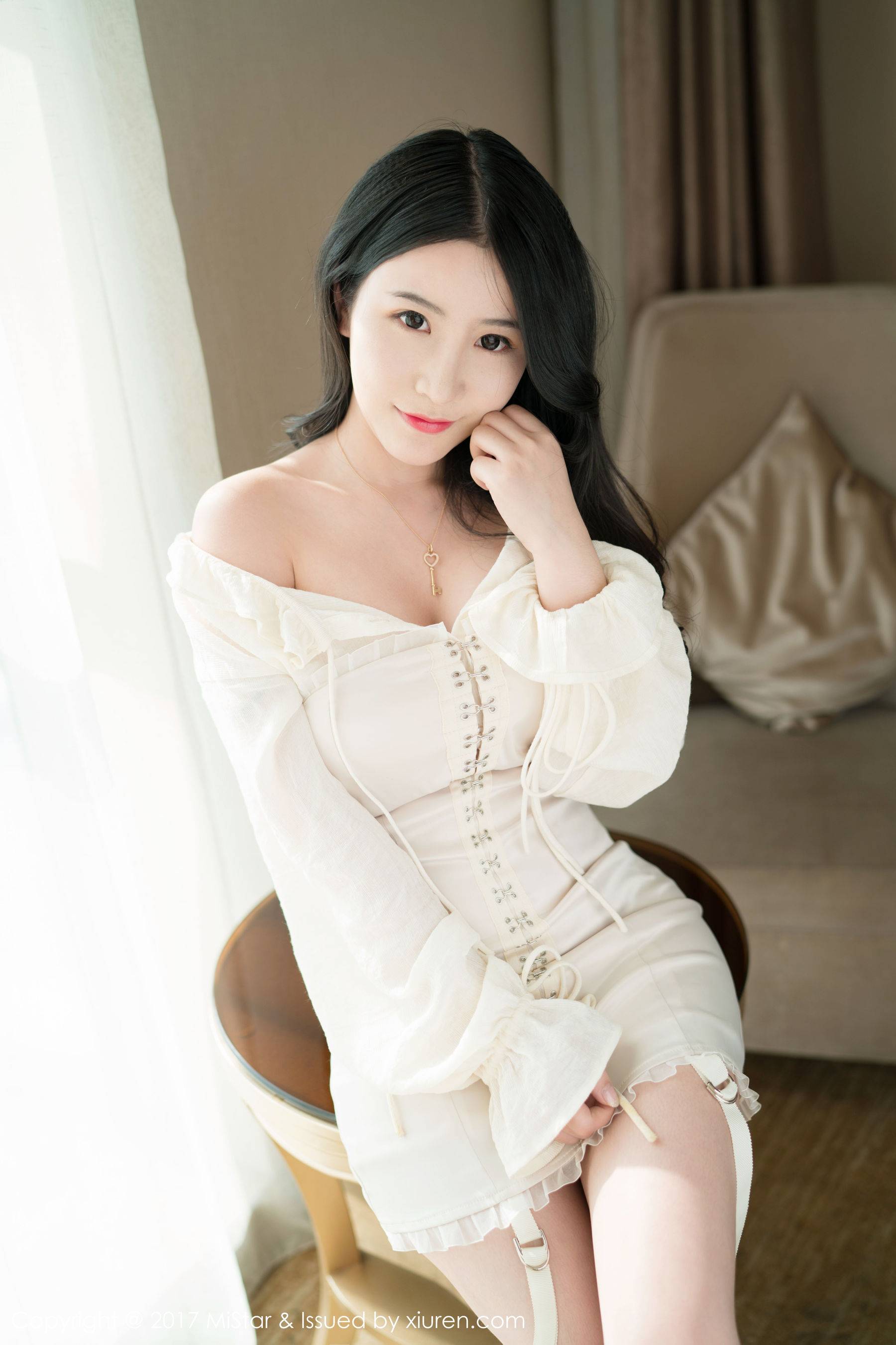 谢芷馨Sindy《百变性感的服饰》 [魅妍社MiStar] VOL.203Xiuren秀人写真高清美女套图写真下载-看套图看套图