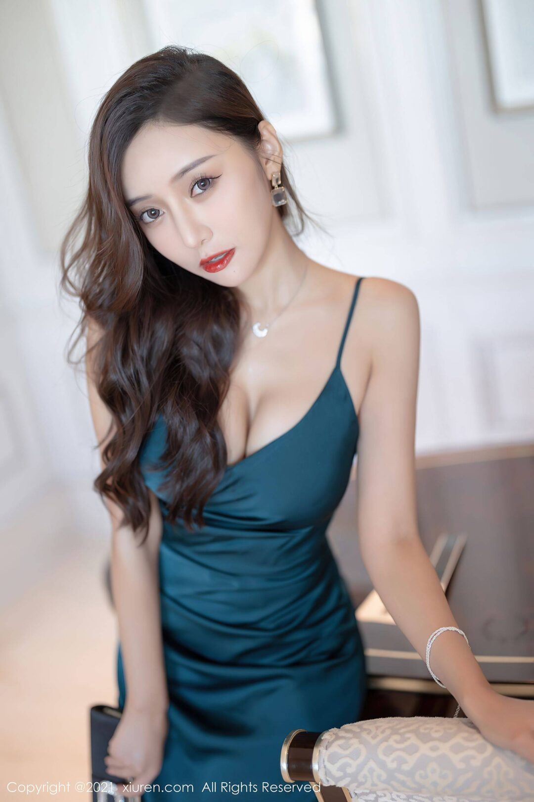 [秀人XiuRen] No.3986 王馨瑶yanni-看套图